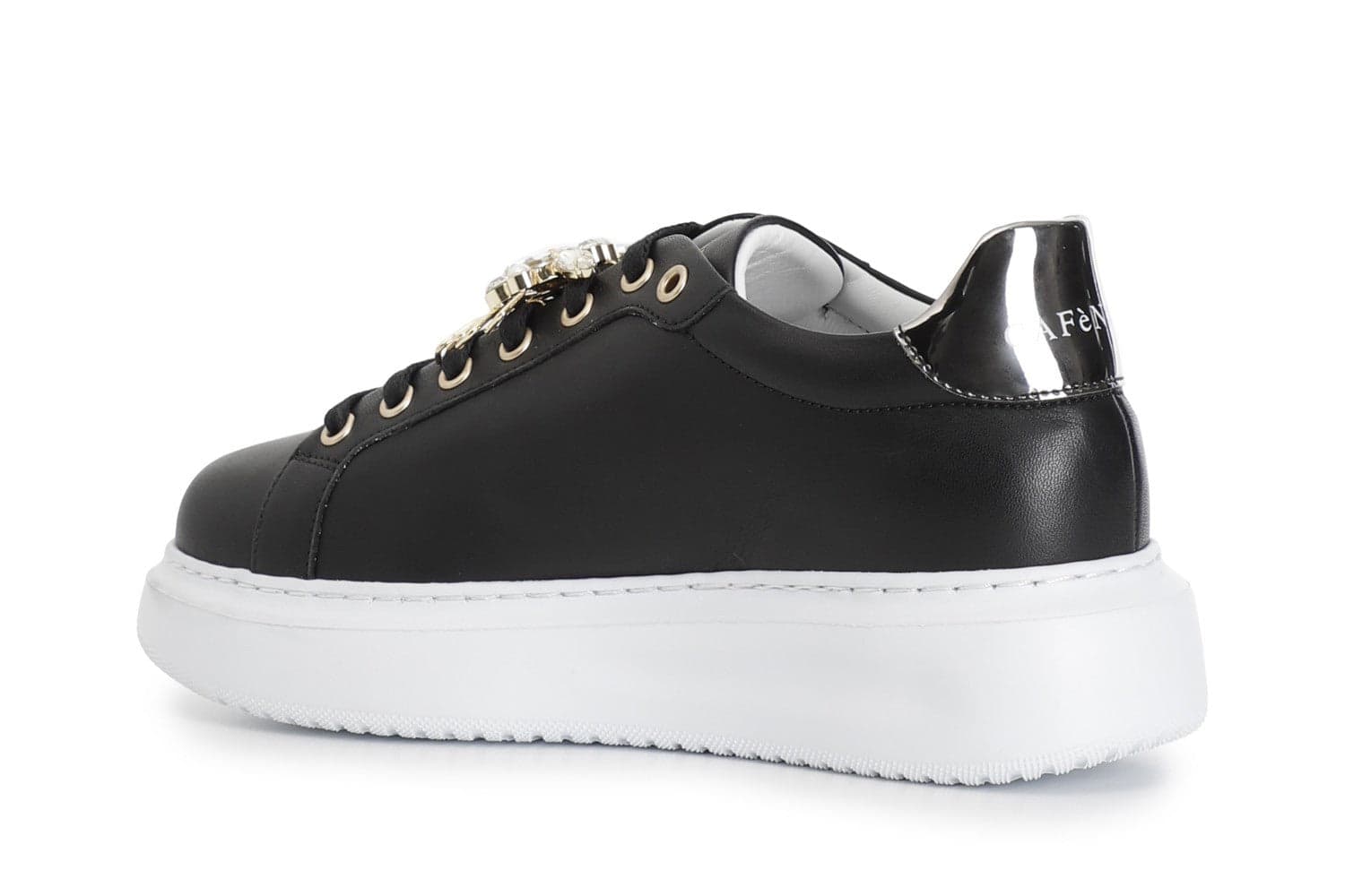 SNEAKERS IN PELLE CON ACCESSORIO GIOIELLO in Sneaker casual 3A Moda Mare Sport - Bellaria Igea Marina, commercioVirtuoso.it