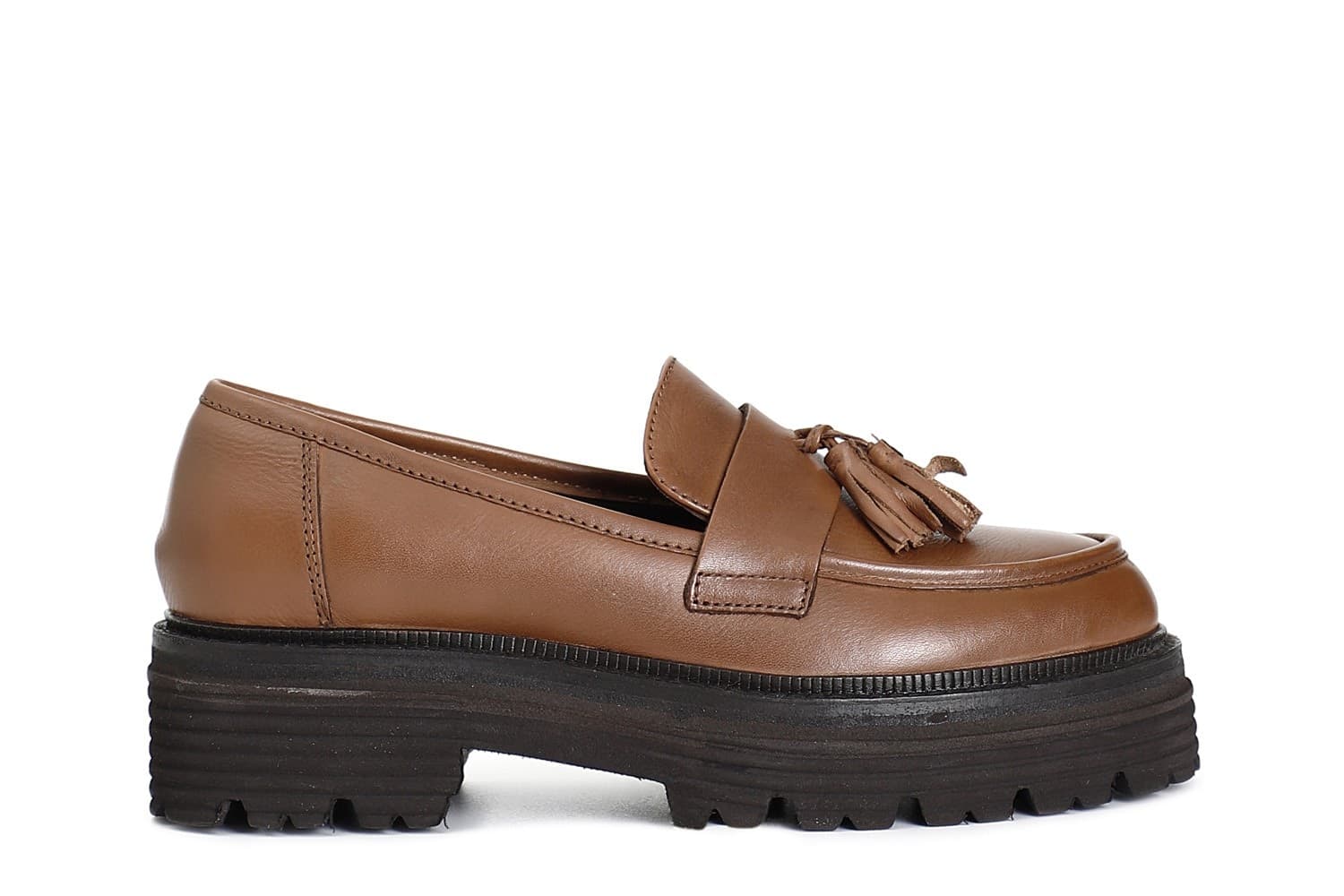 MOCASSINO IN PELLE CON NAPPINE in Loafer e mocassini 3A Moda Mare Sport - Bellaria Igea Marina, commercioVirtuoso.it