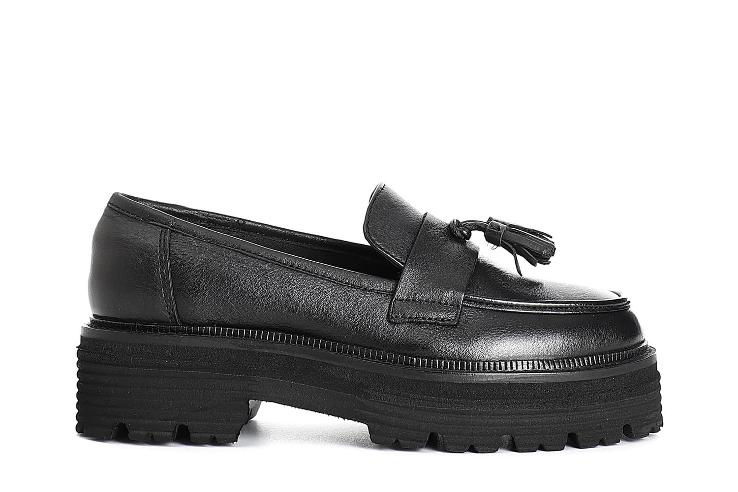 MOCASSINO IN PELLE CON NAPPINE in Loafer e mocassini 3A Moda Mare Sport - Bellaria Igea Marina, commercioVirtuoso.it