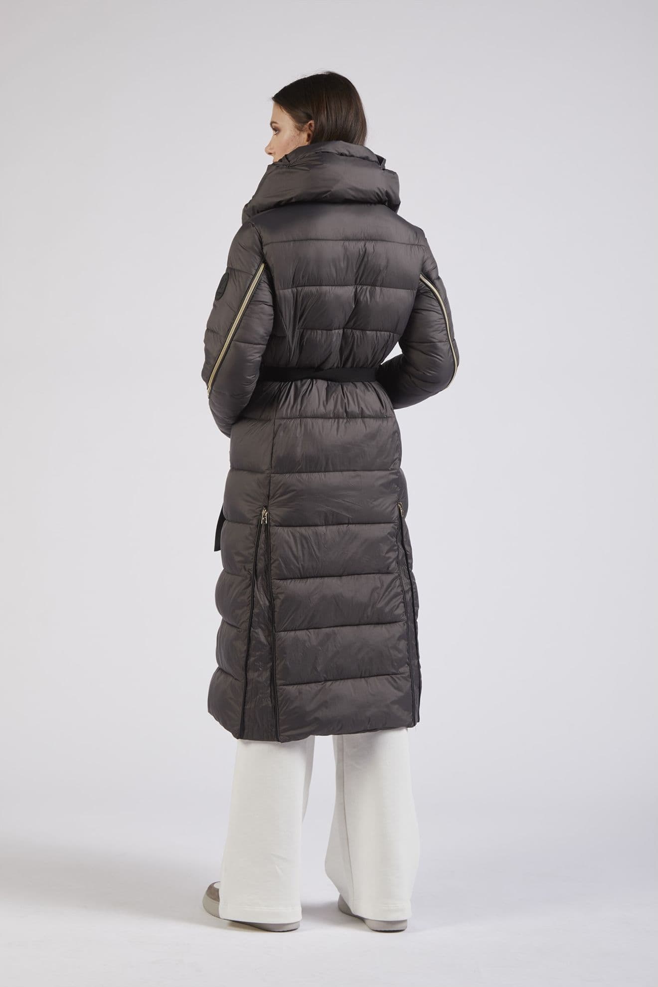 PIUMINO CON CINTURA ELASTICA E COLLO AVVOLGENTE in Giacche 3A Moda Mare Sport - Bellaria Igea Marina, commercioVirtuoso.it