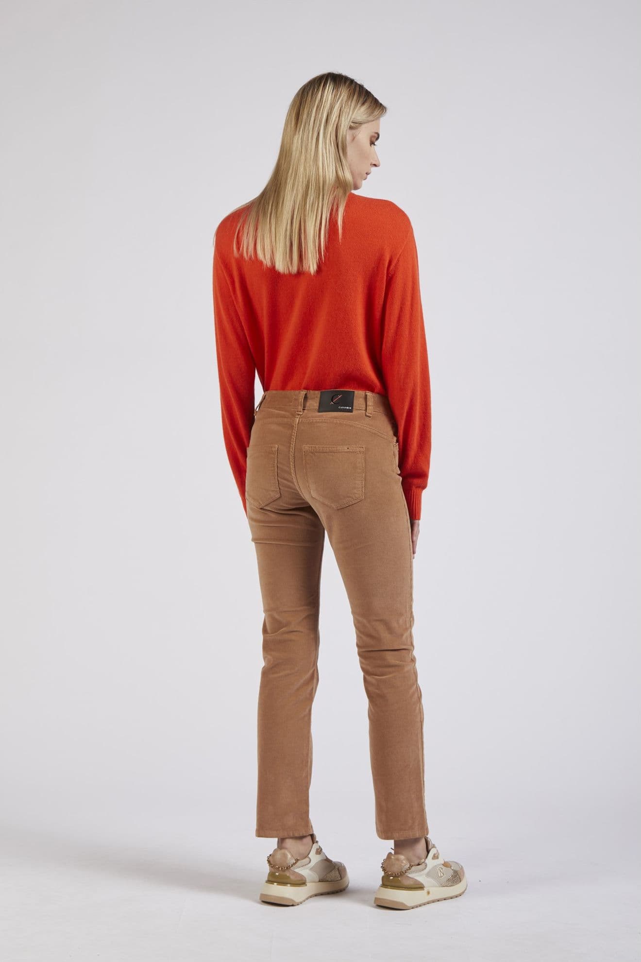 PANTALONE SLIM IN VELLUTO TINTO CAPO in Pantaloni 3A Moda Mare Sport - Bellaria Igea Marina, commercioVirtuoso.it
