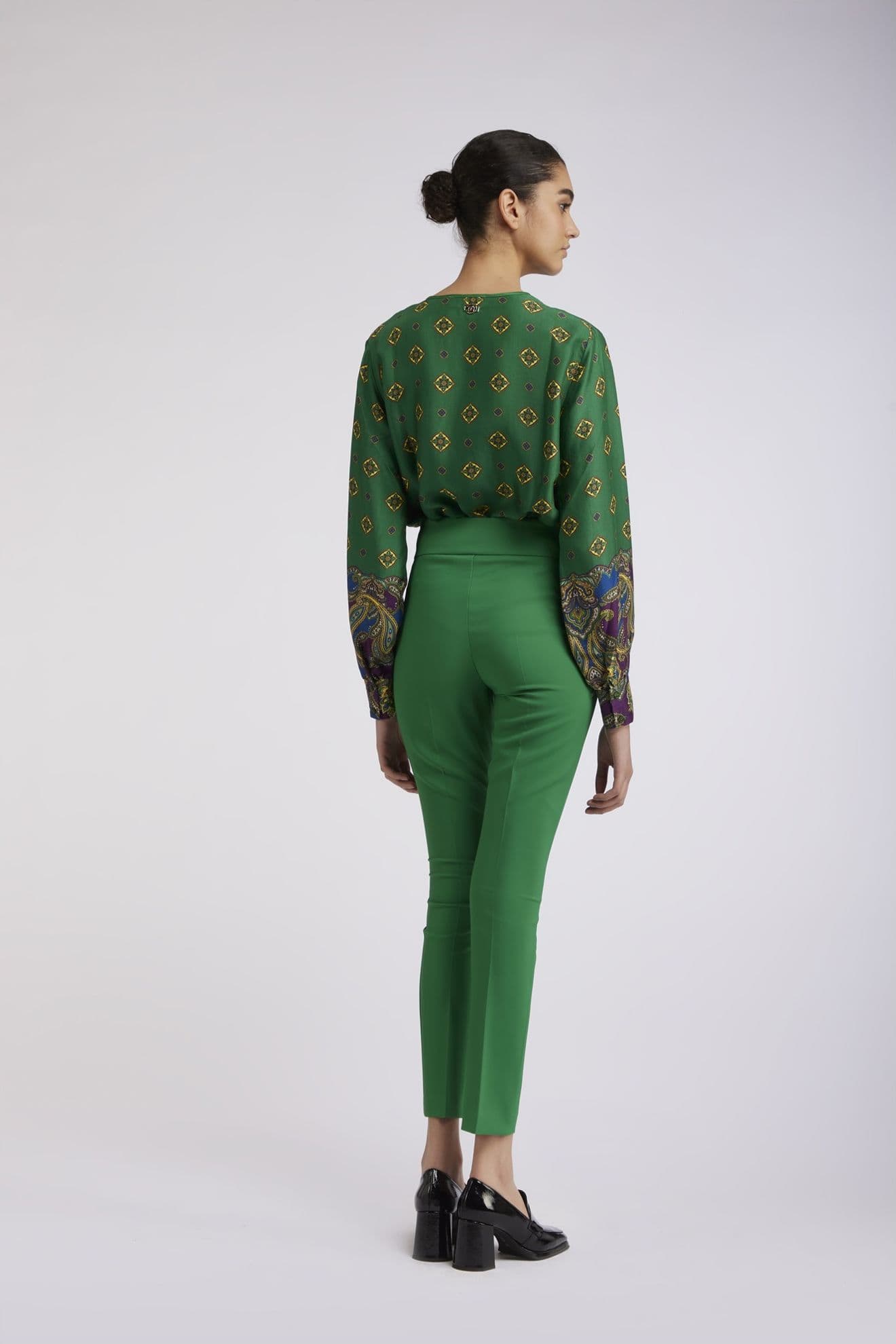 PANTALONE TIPO LEGGINGS TESSUTO BISTRETCH in Leggings 3A Moda Mare Sport - Bellaria Igea Marina, commercioVirtuoso.it