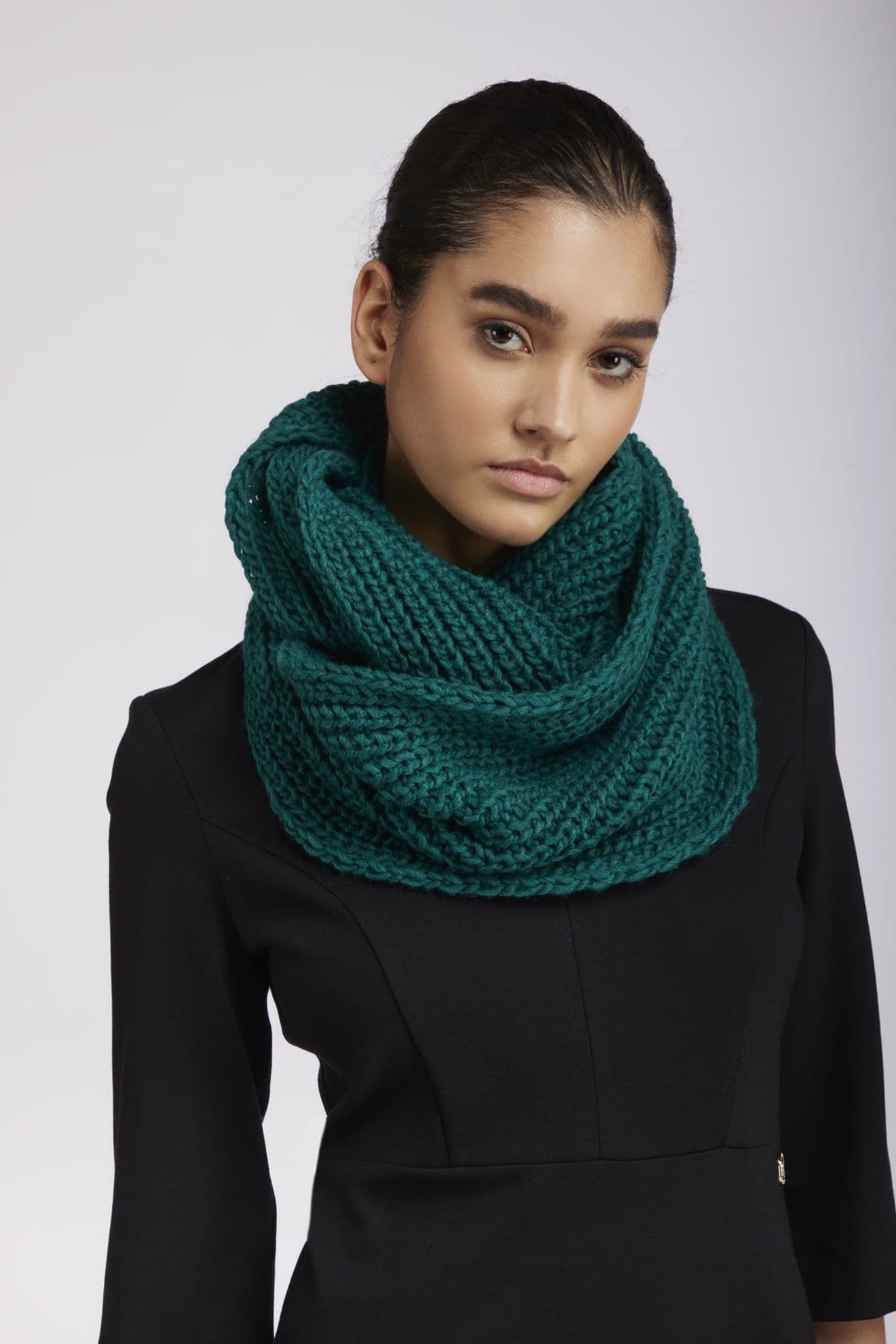 COLLO AD ANELLO in Sciarpe 3A Moda Mare Sport - Bellaria Igea Marina, commercioVirtuoso.it