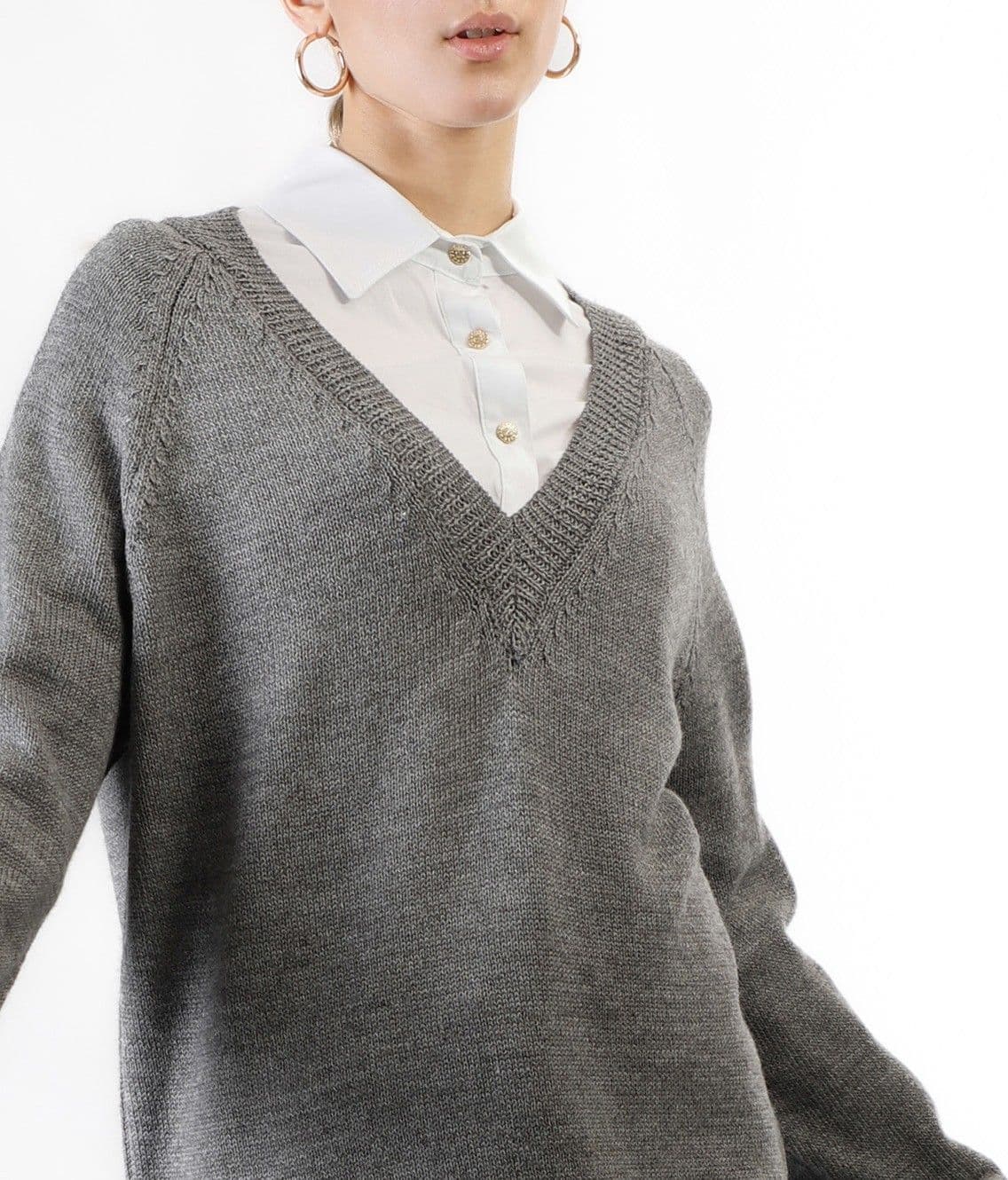 MAGLIONE CON SCOLLATURA A V in Maglioni 3A Moda Mare Sport - Bellaria Igea Marina, commercioVirtuoso.it