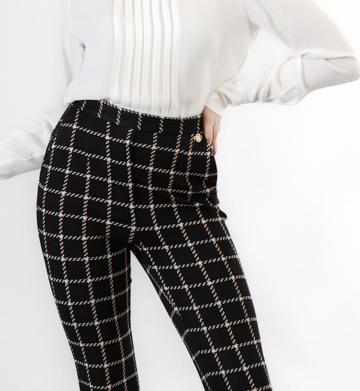PANTALONE A ZAMPA CROPPED TESSUTO JACQUARD in Pantaloni 3A Moda Mare Sport - Bellaria Igea Marina, commercioVirtuoso.it