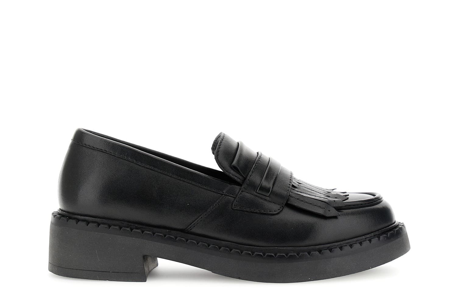 MOCASSINO IN PELLE CON FRANGE in Loafer e mocassini 3A Moda Mare Sport - Bellaria Igea Marina, commercioVirtuoso.it