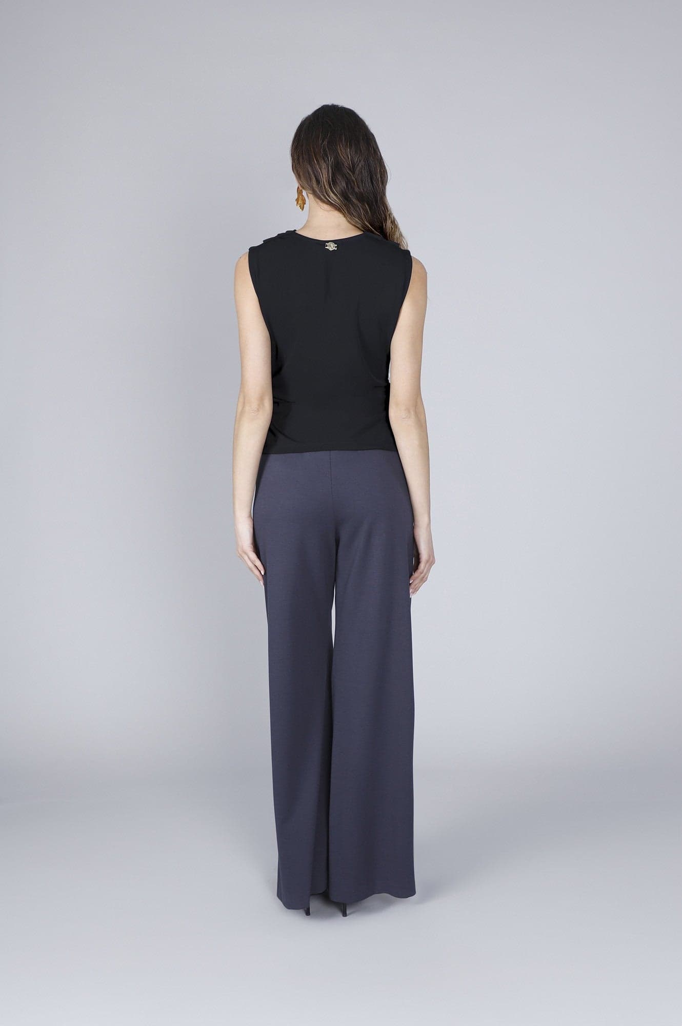 BLUSA SMANICATA CON SCOLLATURA A GOCCIA in Canotte e top 3A Moda Mare Sport - Bellaria Igea Marina, commercioVirtuoso.it