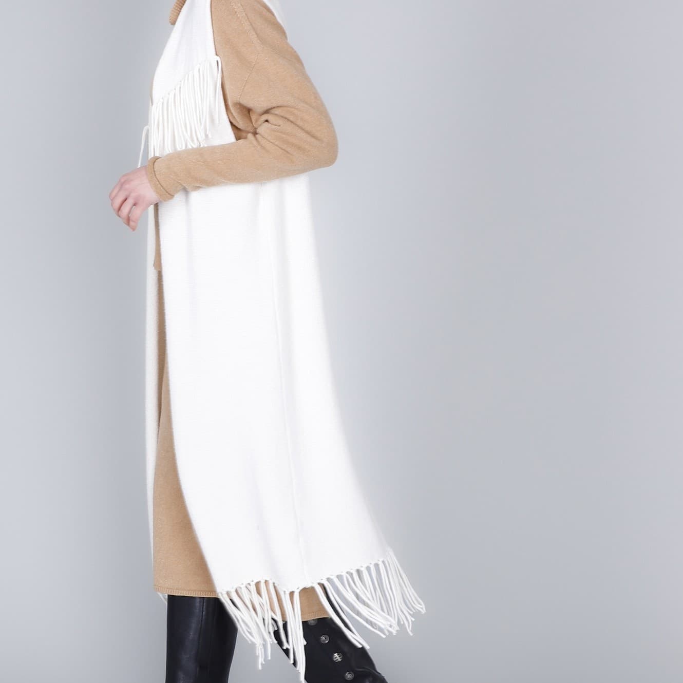 GILET OVERSIZE CON FRANGE in Gilet 3A Moda Mare Sport - Bellaria Igea Marina, commercioVirtuoso.it