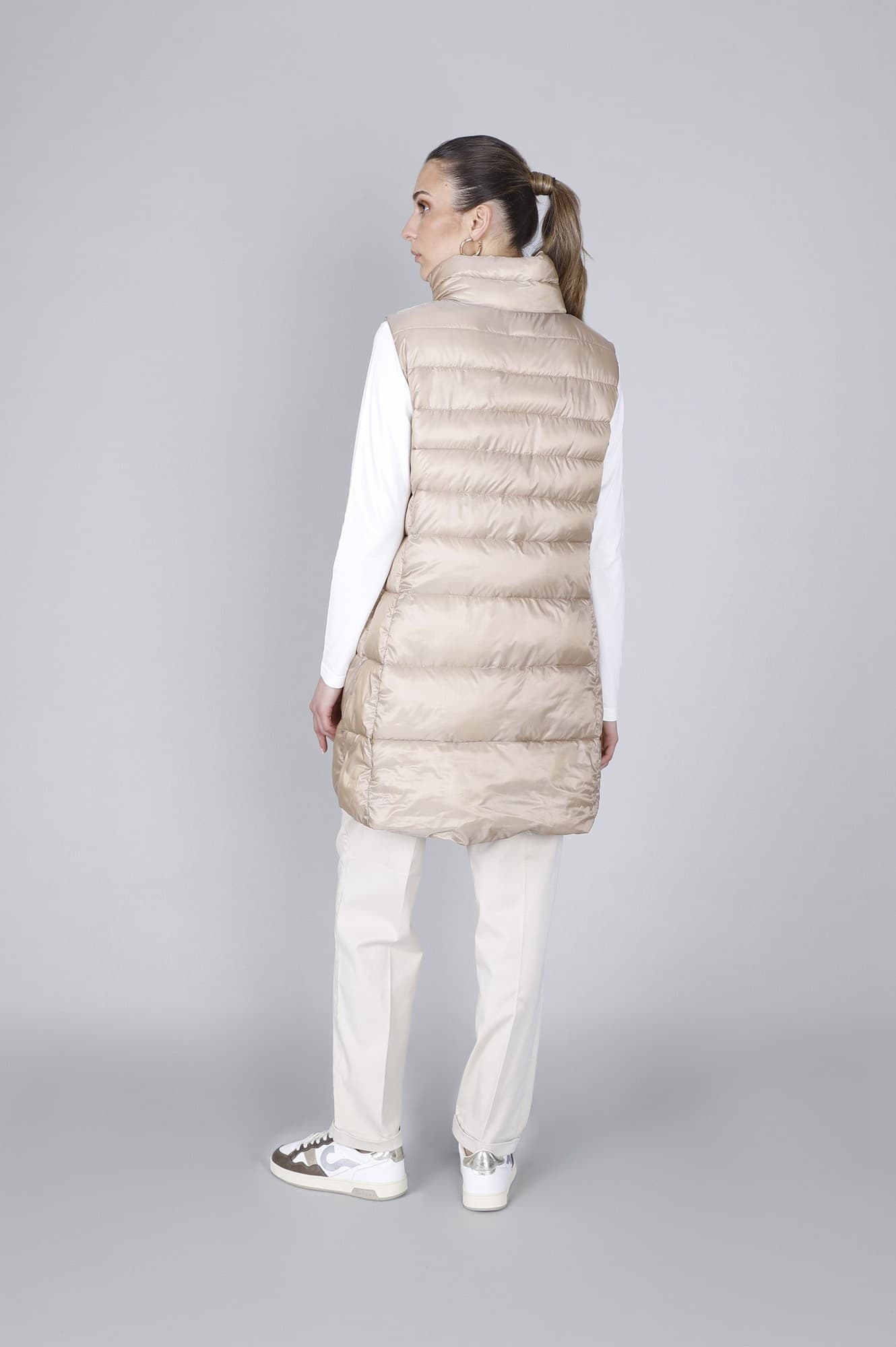GILET SVASATO TESSUTO CANGIANTE in Gilet 3A Moda Mare Sport - Bellaria Igea Marina, commercioVirtuoso.it