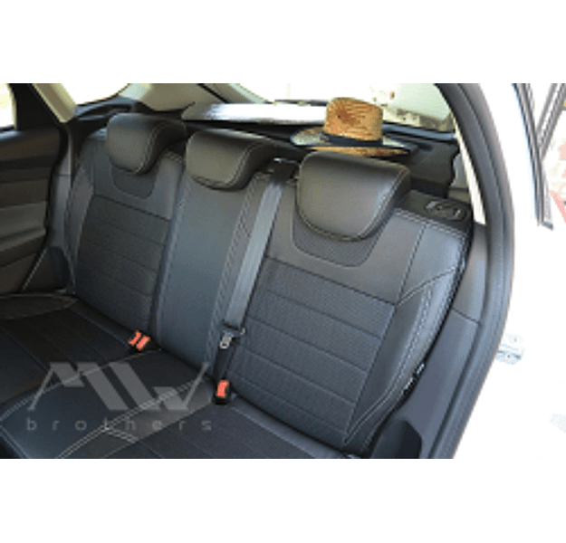 Set coprisedili su misura per Ford Focus 3 (2011-2018), Dynamic Style in Set per interni Autooggetti.it - Roma, commercioVirtuoso.it