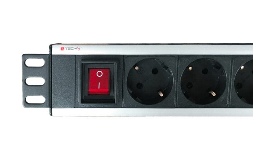Multipresa 8 Posti da Rack 19'' con Interruttore Spina Schuko Angolata 1.5U in Multiprese Scontolo.net - Potenza, commercioVirtuoso.it