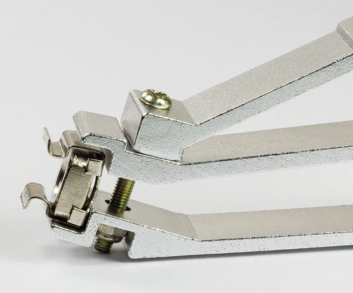 Utensile per Inserimento ed Estrazione Dadi a Gabbia in Pinze regolabili Scontolo.net - Potenza, commercioVirtuoso.it