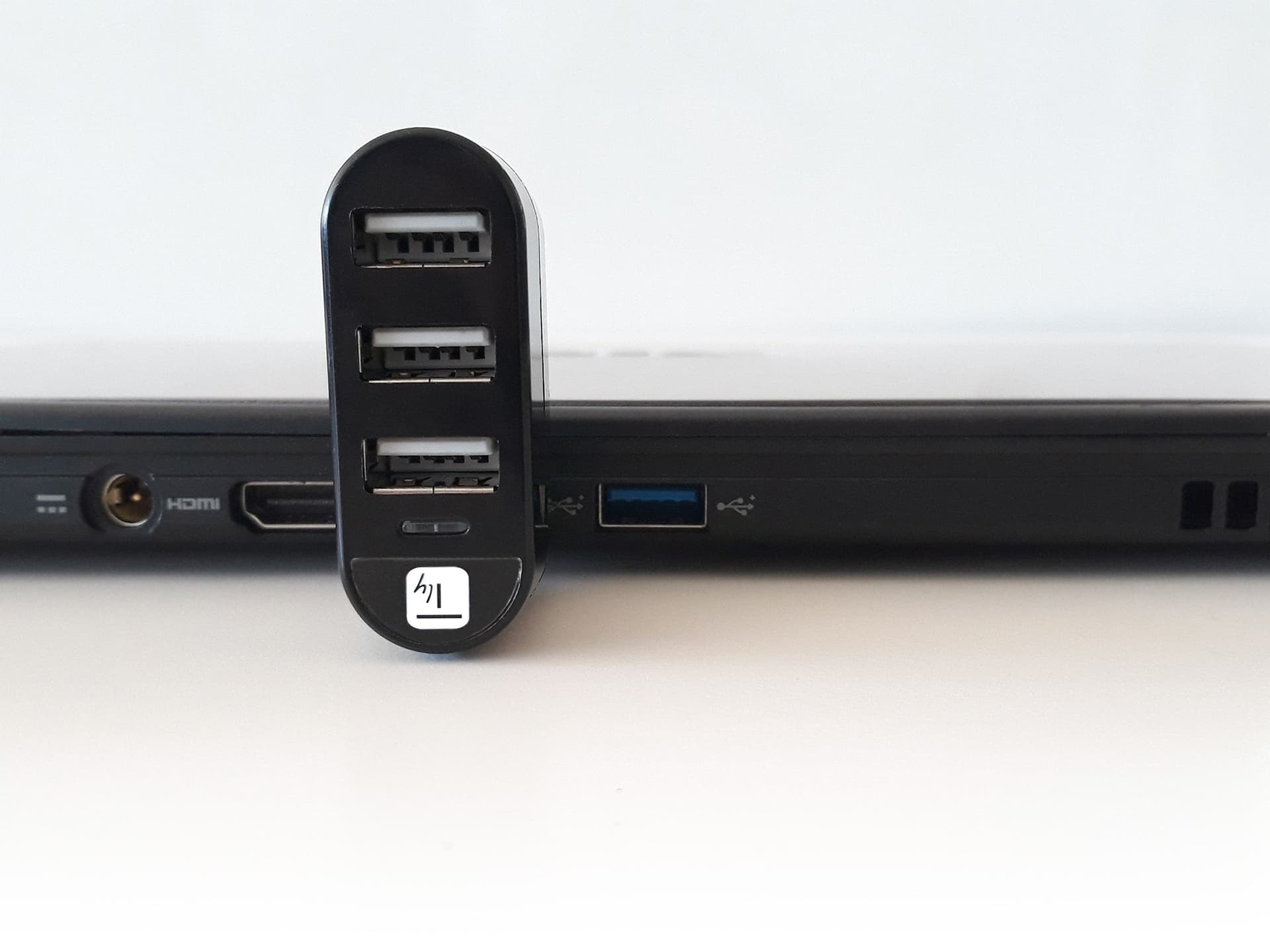 Mini Hub Rotante con 3 Porte USB 2.0 Nero in  Scontolo.net - Potenza, commercioVirtuoso.it