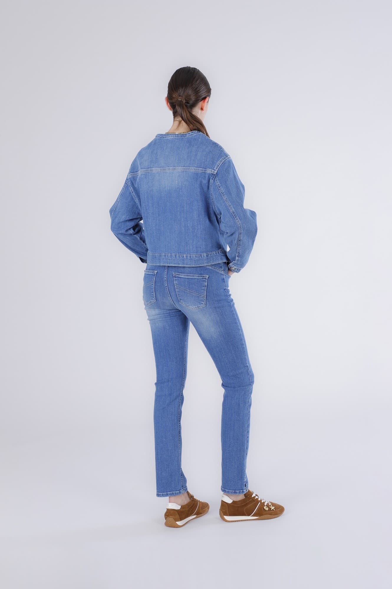 GIUBBINO DI JEANS SENZA COLLETTO in Giacche 3A Moda Mare Sport - Bellaria Igea Marina, commercioVirtuoso.it