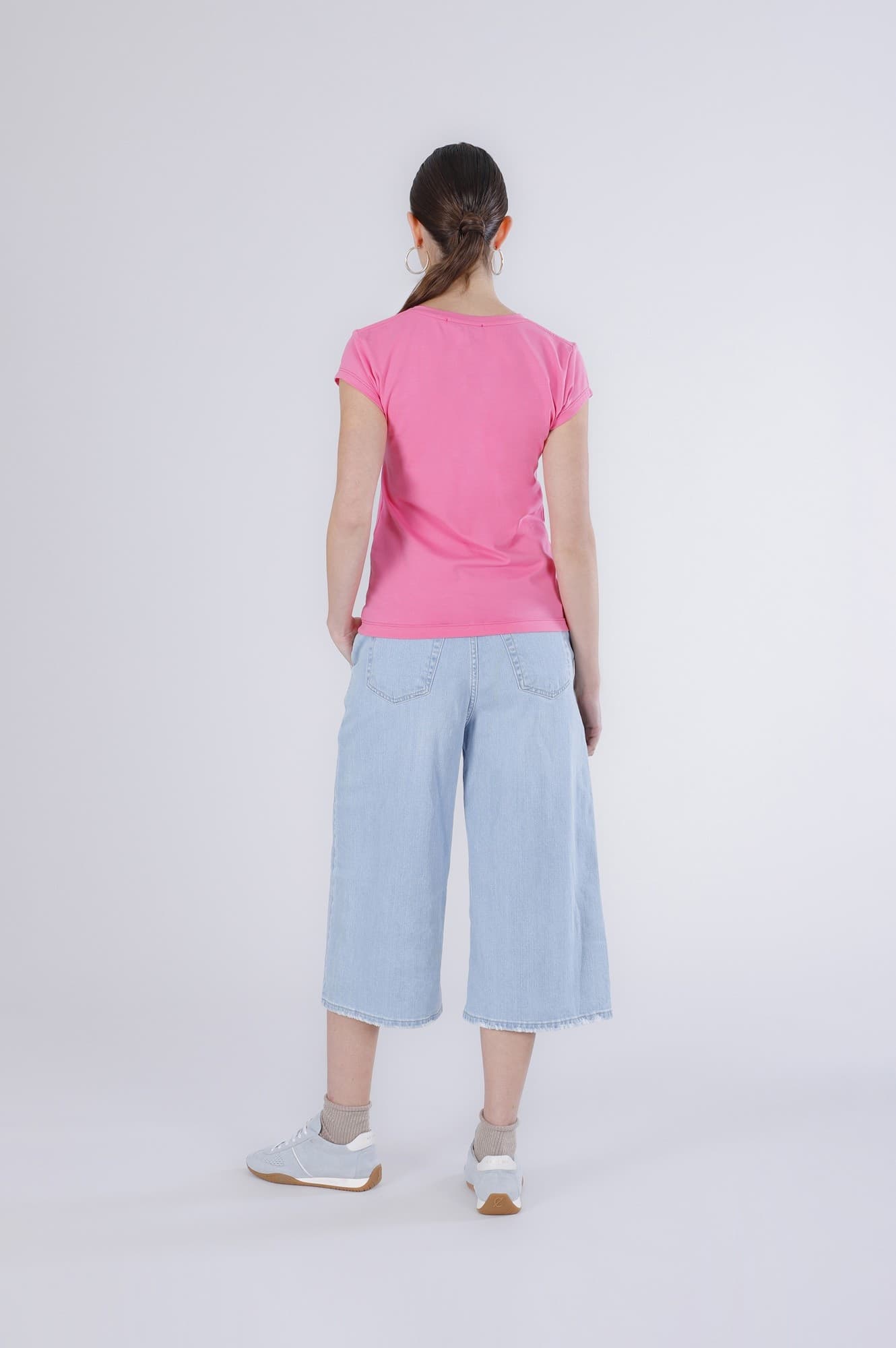 T SHIRT CILIEGIA CON SCOLLO A V in T-shirt 3A Moda Mare Sport - Bellaria Igea Marina, commercioVirtuoso.it