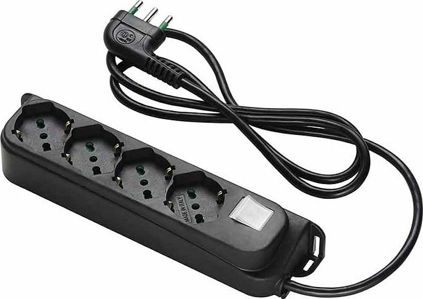 Multipresa 4 Posti Schuko con Interruttore e Cavo 1,5m Nero in Multiprese Scontolo.net - Potenza, commercioVirtuoso.it