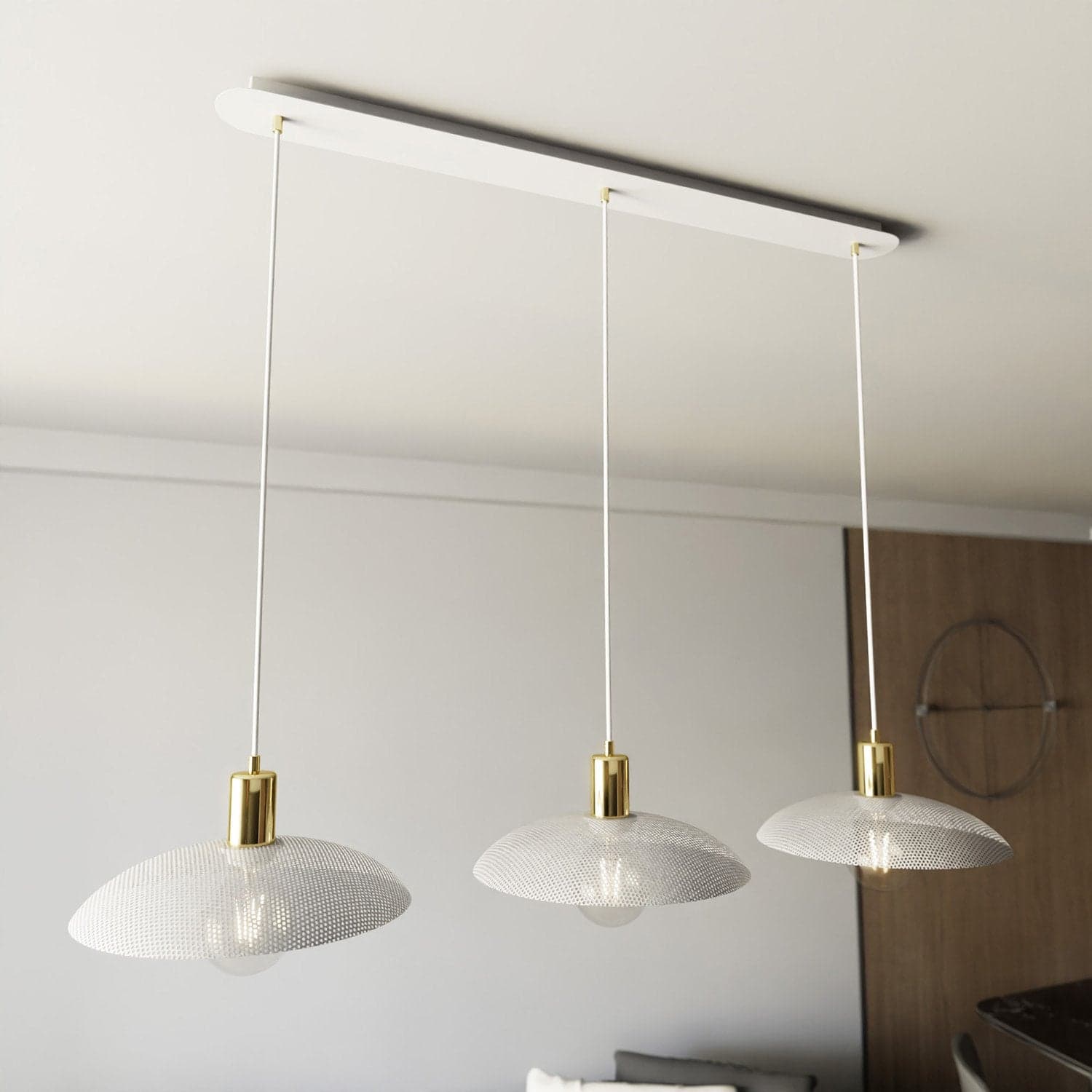 Sospensione Contemporanea Spirit 3 Luci In Acciaio Oro E Bianco in Lampade a sospensione LuceArt - Montecorvino Pugliano, commercioVirtuoso.it