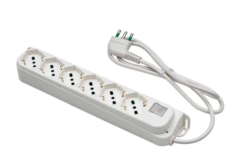 Multipresa 6 Posti Schuko con Interruttore e Cavo 1,5m Bianco in Multiprese Scontolo.net - Potenza, commercioVirtuoso.it