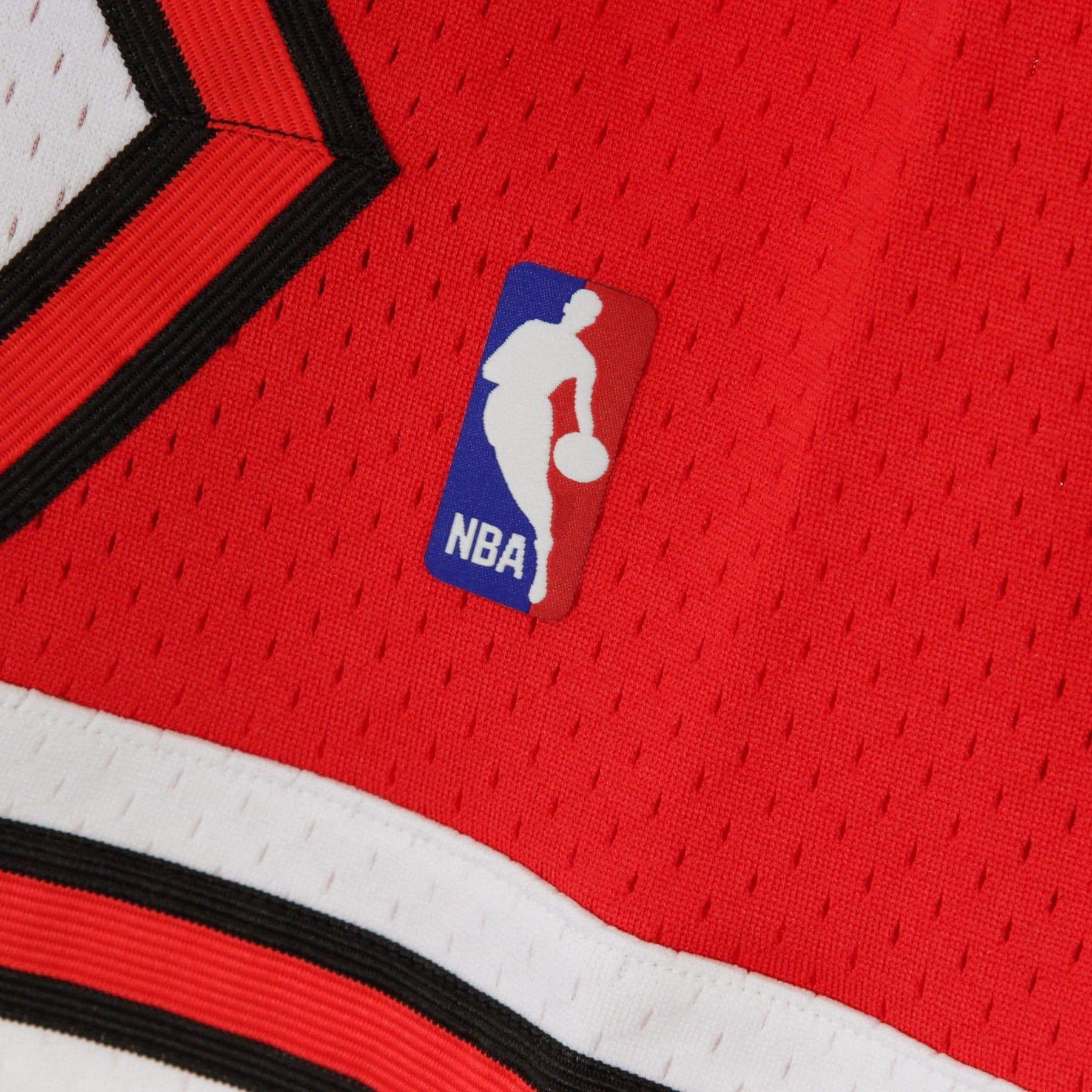 MITCHELL &amp; NESS Pantaloncino Basket Uomo Nba Swingman Short Hardwood Classics 1997-98 Chibul Road Original Team Colors da uomo in Pantaloncini sportivi Drestige - Casamassima, commercioVirtuoso.it