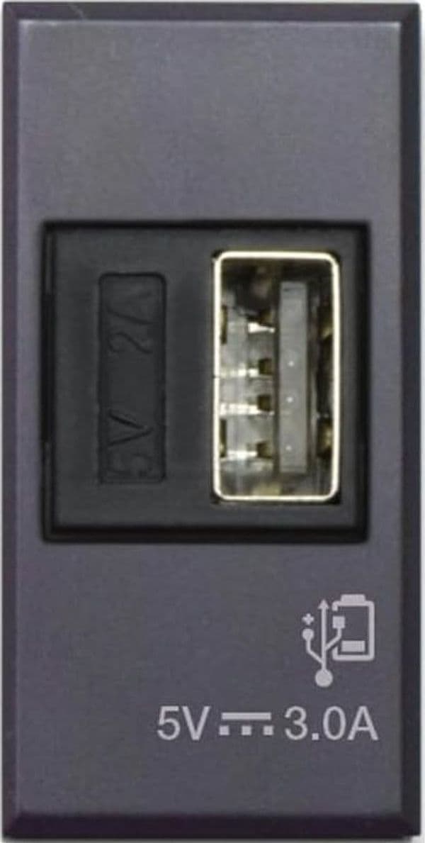 Tekla S44 Caricatore USB-A 3A 240V 1 Modulo Grigio Opaco, 445082USB3A in Caricabatterie da muro Scontolo.net - Potenza, commercioVirtuoso.it