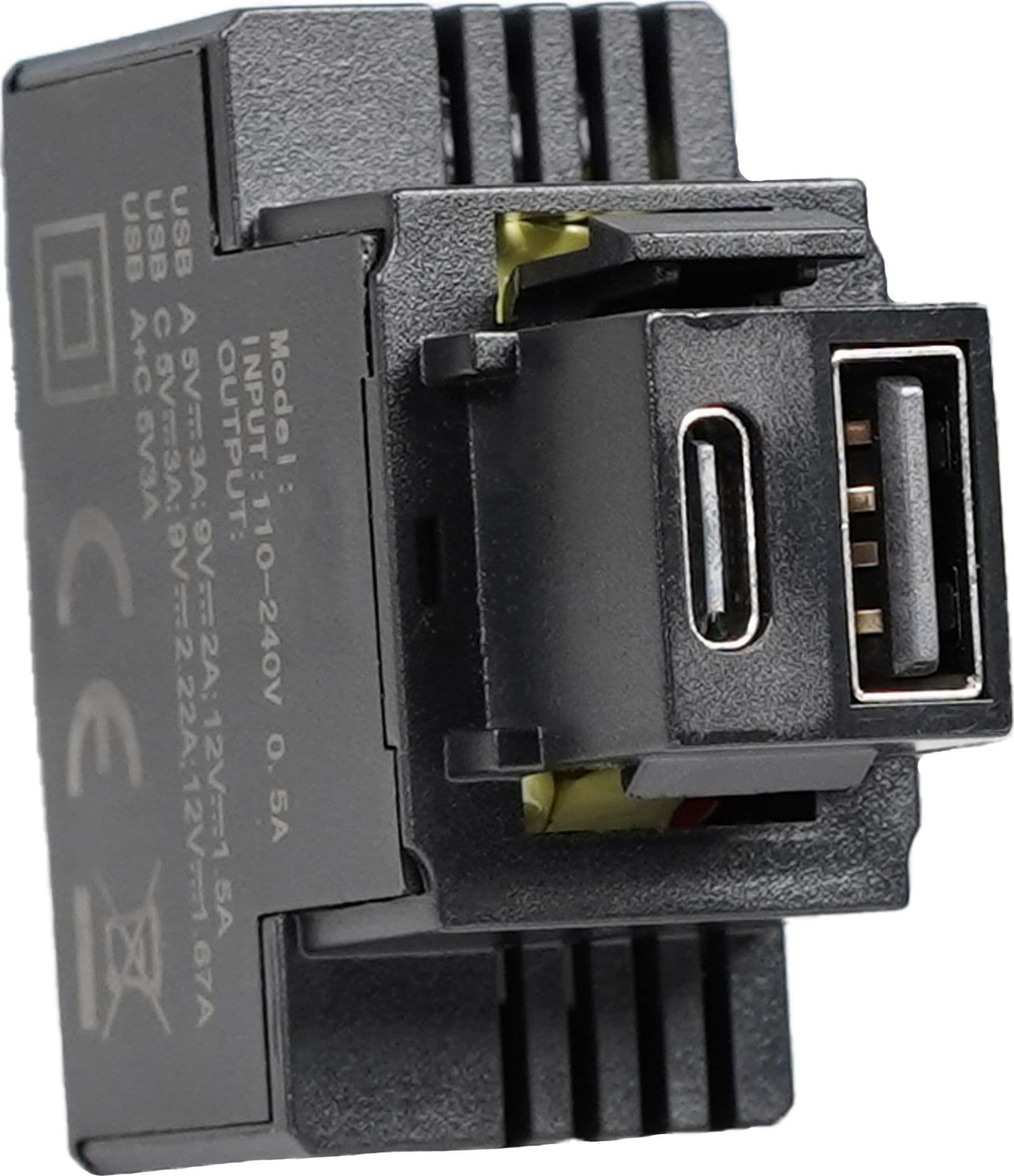 Alimentatore Compatto da Incasso Keystone USB-A e USB-C&trade 20W 5-12V Nero in Placche combinate interruttori e prese Scontolo.net - Potenza, commercioVirtuoso.it