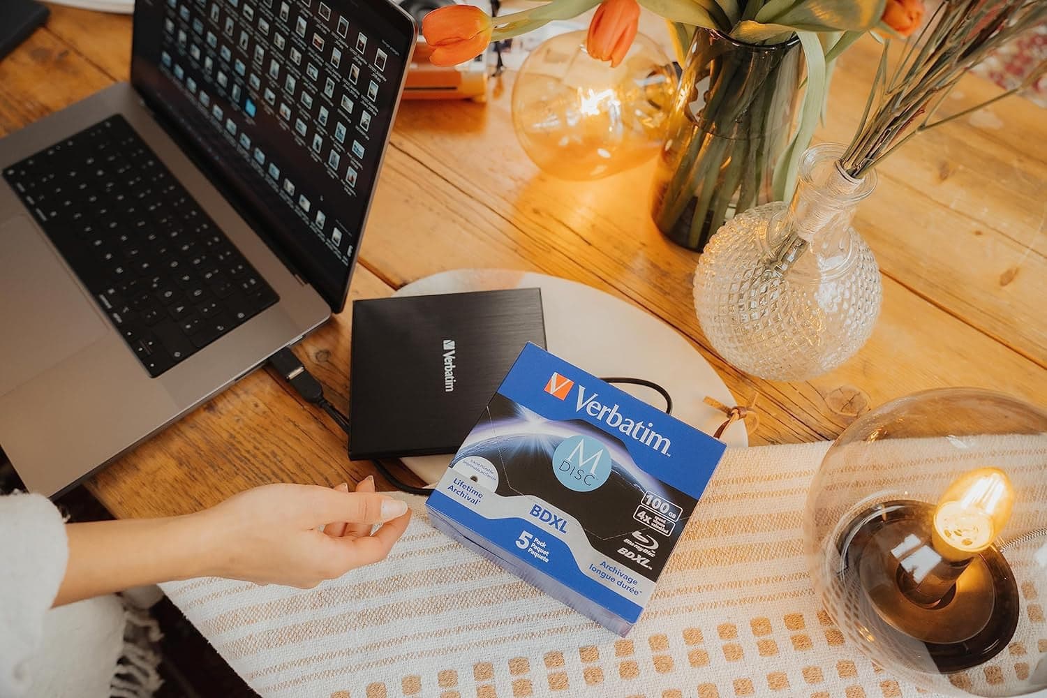 Lettore CD/DVD Esterno Slim USB 3.2 Gen1 con Porta USB-C&trade in Lettori schede di memoria esterni Scontolo.net - Potenza, commercioVirtuoso.it