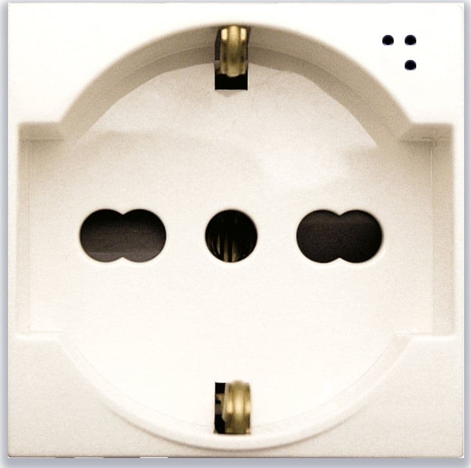 Domus S44 Presa Schuko Bipasso 2P+T 10/16A 250V Bianco Lucido, 441090/15TS in Prese a muro Scontolo.net - Potenza, commercioVirtuoso.it