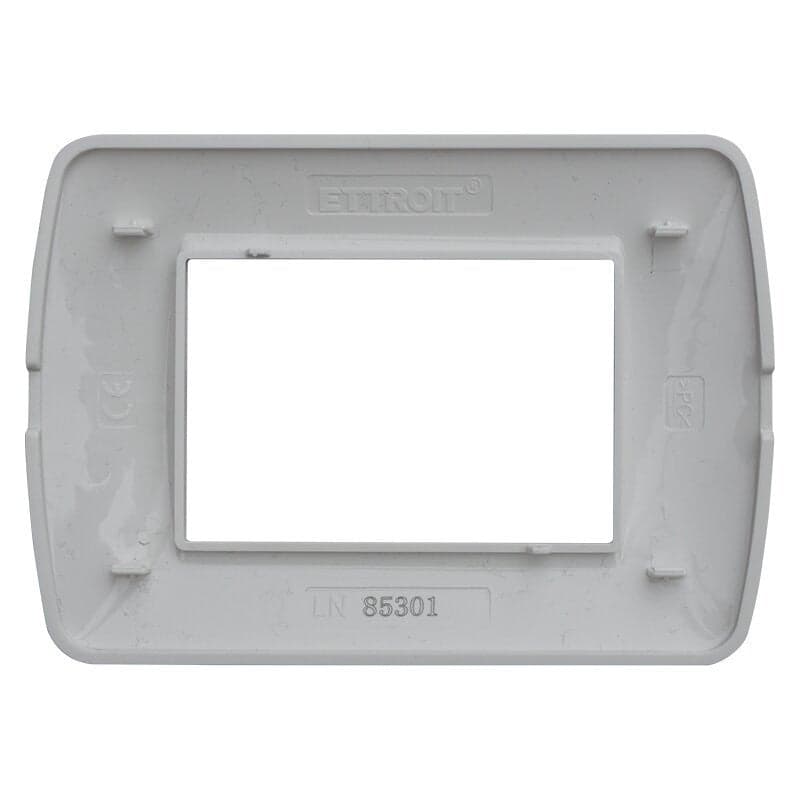 ETTROIT Placca Plastica Serie Space 3P Colore Bianco Satinato Compatibile Con Bticino Living Light in Placche per interruttori Scontolo.net - Potenza, commercioVirtuoso.it