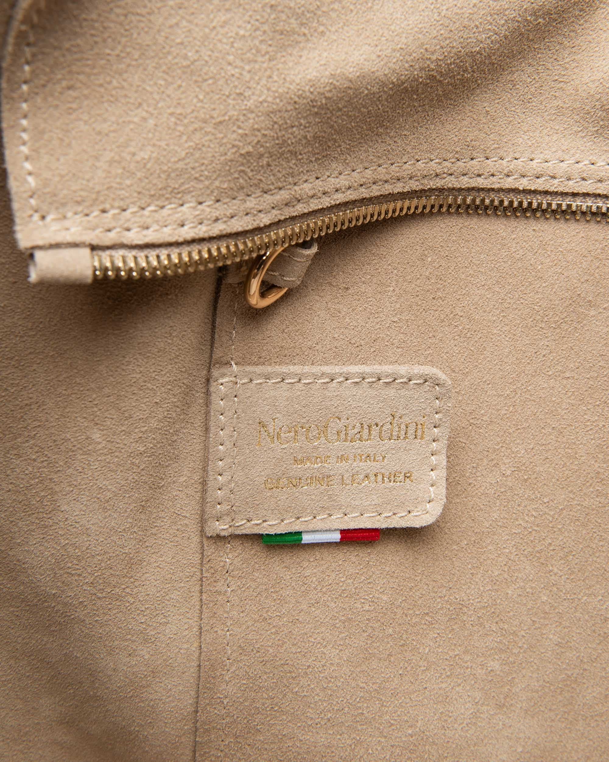 Nero Giardini borsa donna a tracolla in pelle scamosciata nudo E644145D421 in prodotto Teresi Calzature - Marsala, commercioVirtuoso.it