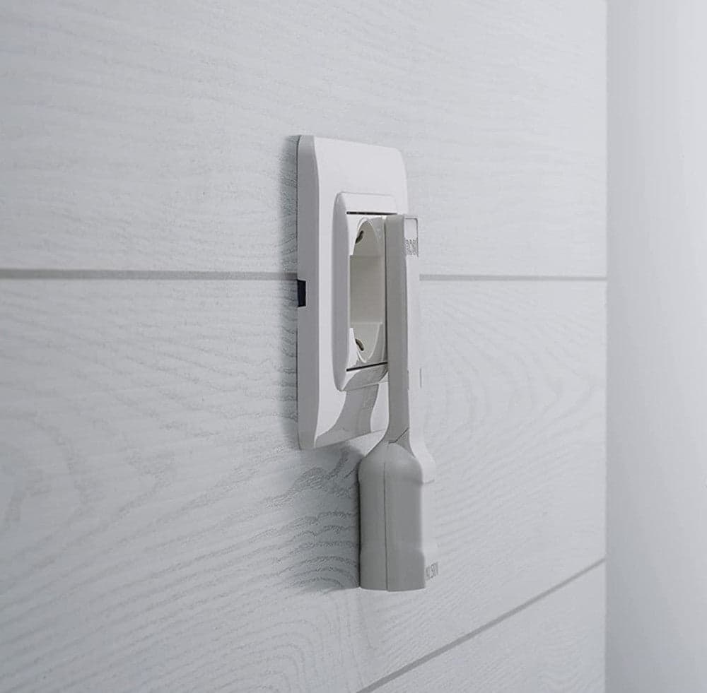 Adattatore Salvaspazio Extra Flat Spina Italiana 10A Angolata Presa Italiana 10A Bianco in Multiprese Scontolo.net - Potenza, commercioVirtuoso.it