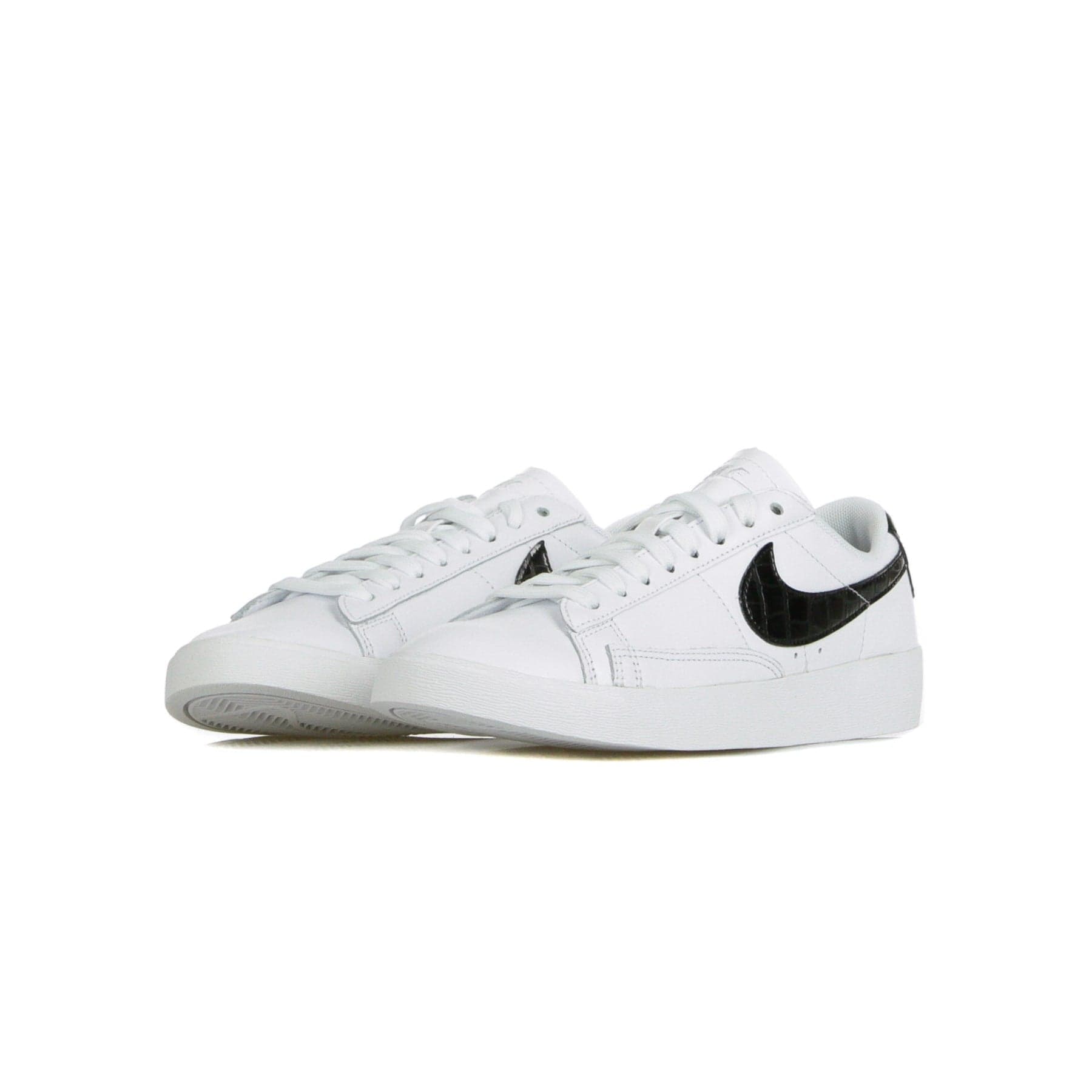 Nike Scarpa Bassa Donna W Blazer Low White/black da donna in Sneaker casual Drestige - Casamassima, commercioVirtuoso.it