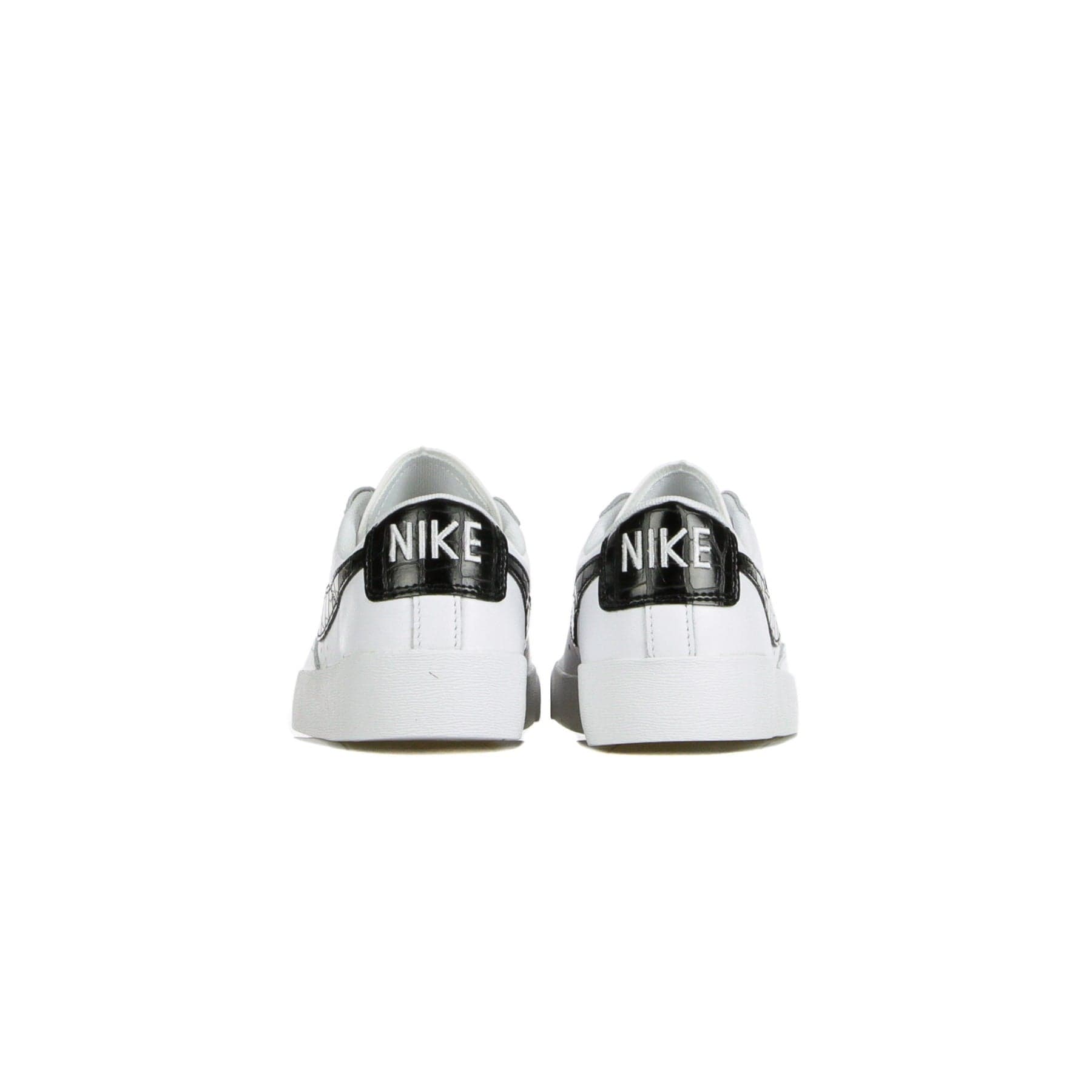 Nike Scarpa Bassa Donna W Blazer Low White/black da donna in Sneaker casual Drestige - Casamassima, commercioVirtuoso.it