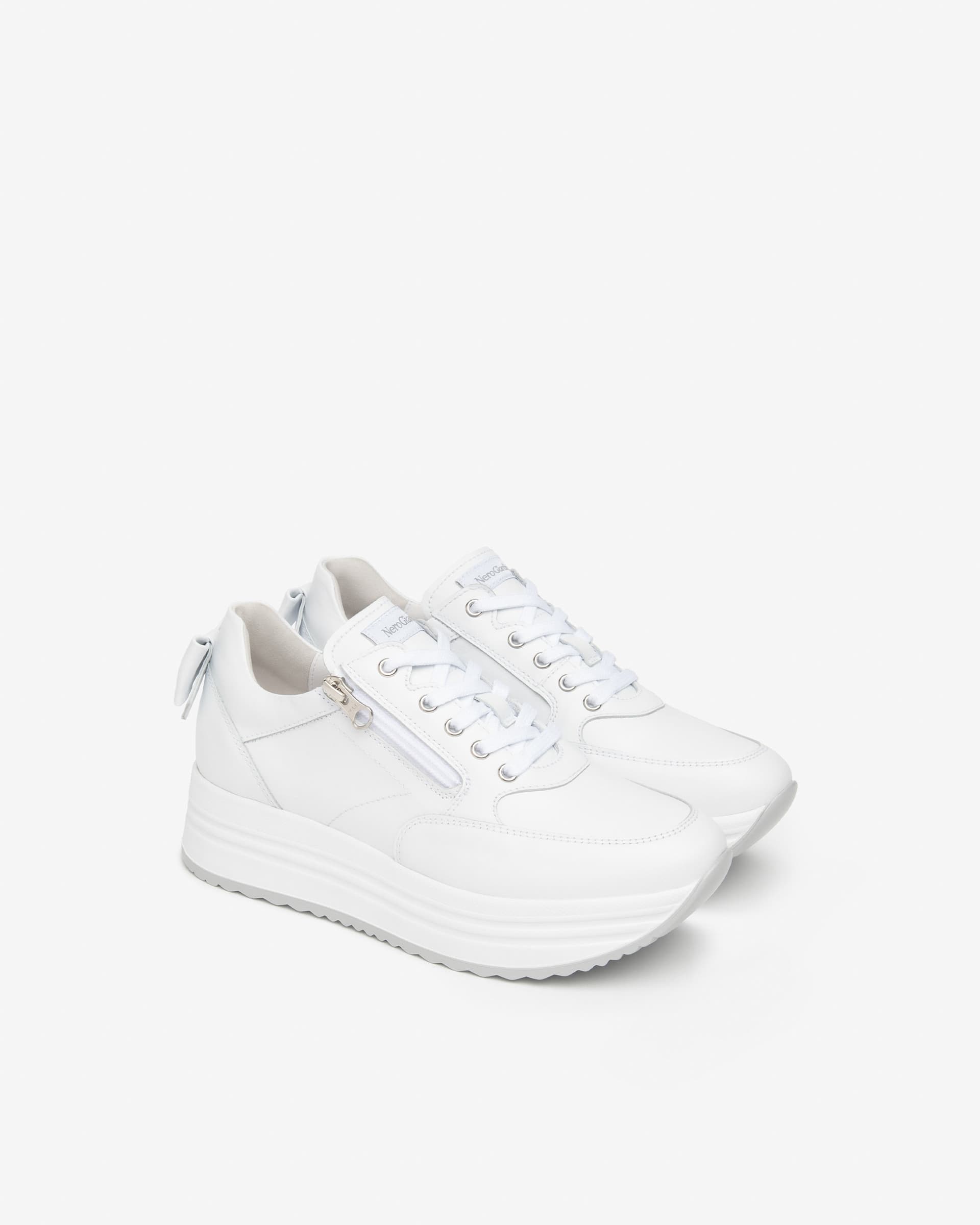 Nero Giardini sneakers donna in pelle bianco E615210D707 in prodotto Teresi Calzature - Marsala, commercioVirtuoso.it