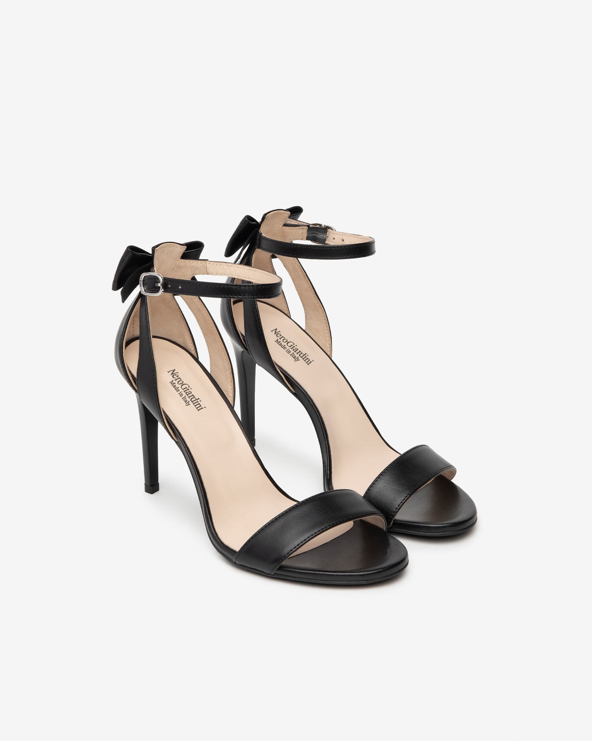 Nero Giardini sandaldi donna nero con fiocco E410111DE100 in prodotto Teresi Calzature - Marsala, commercioVirtuoso.it