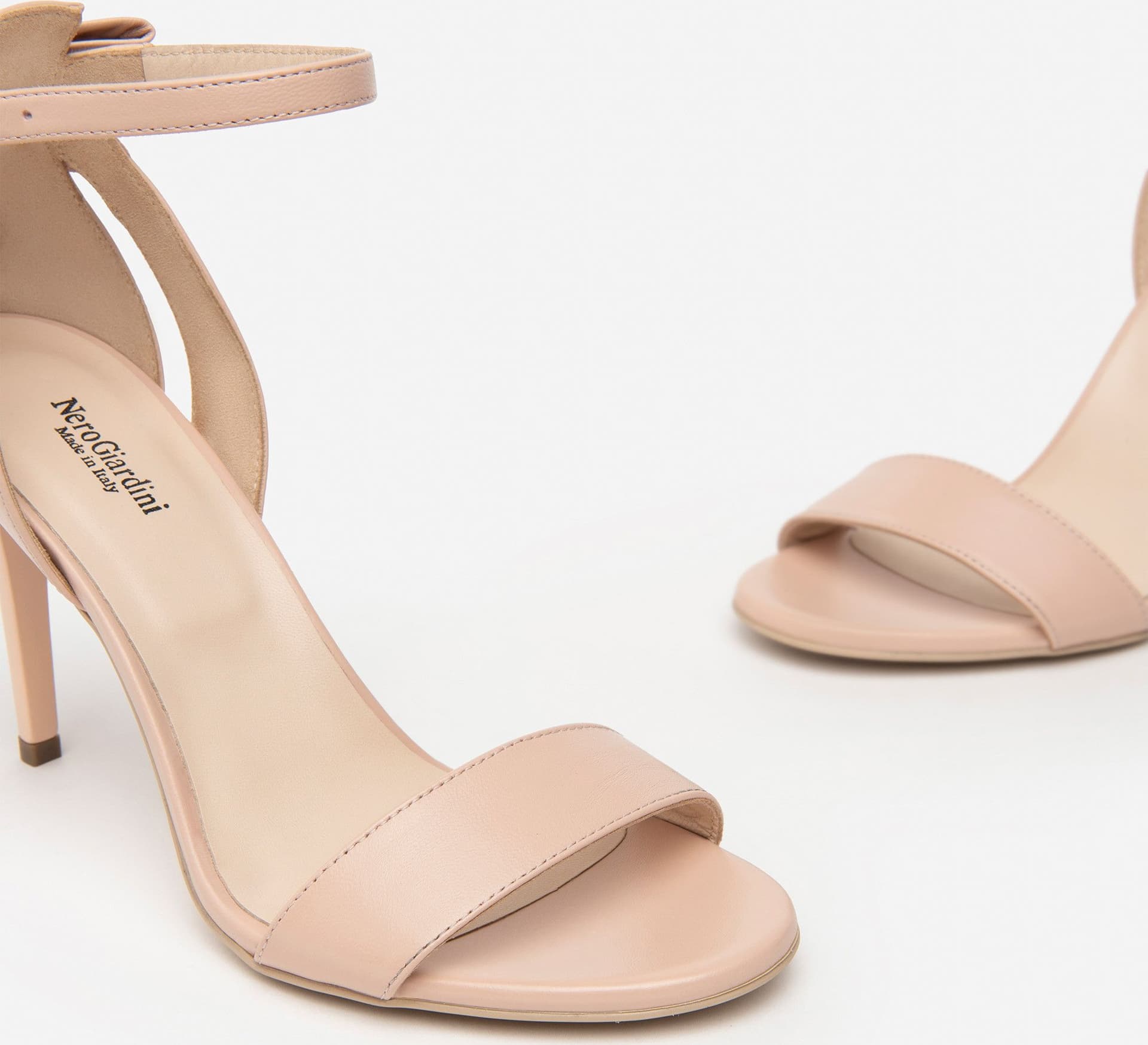 Nero Giardini sandali donna rosa con fiocco E410111DE606 in prodotto Teresi Calzature - Marsala, commercioVirtuoso.it