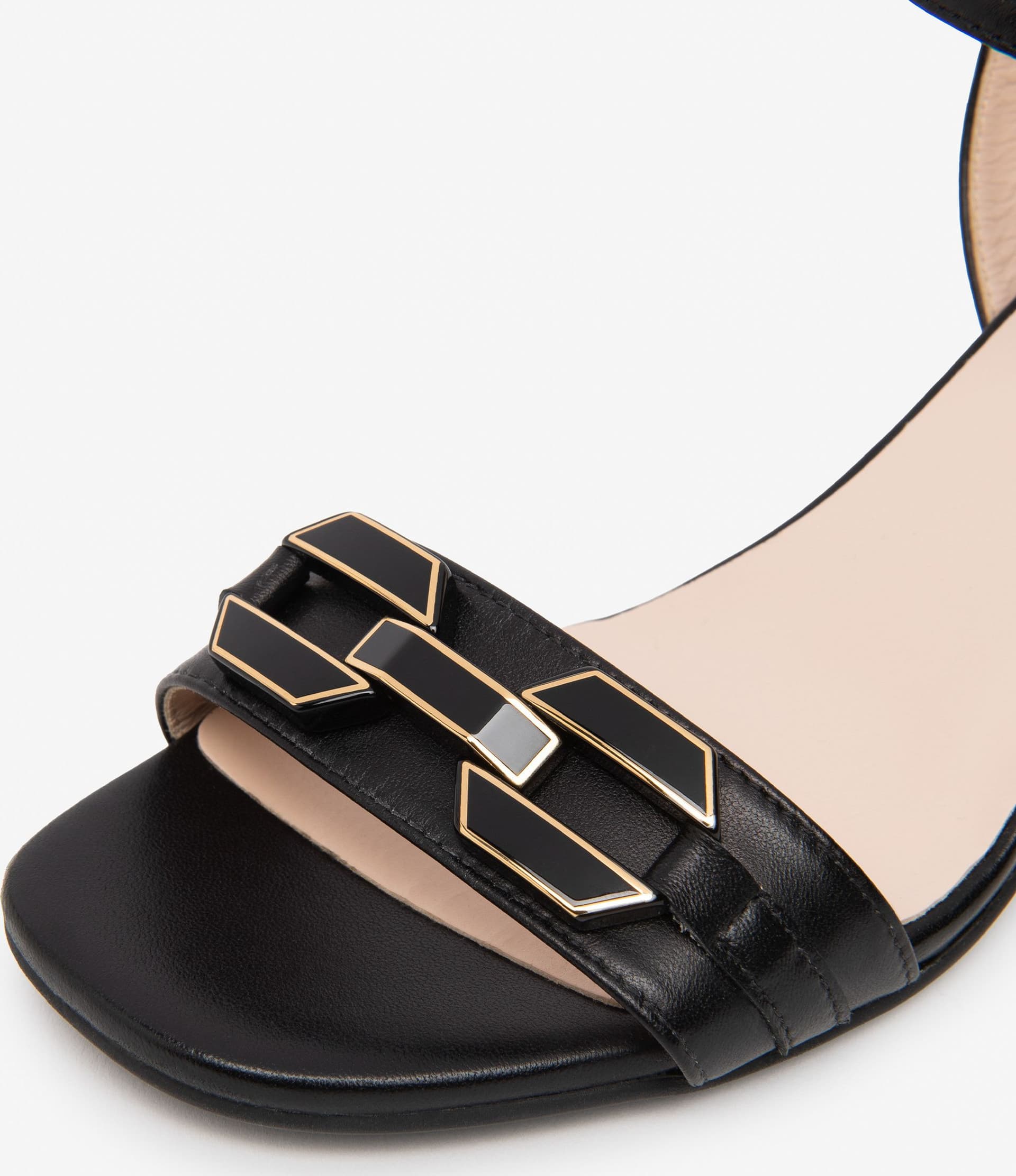 Nero Giardini sandali donna in pelle nero con accessorio E615722D100 in prodotto Teresi Calzature - Marsala, commercioVirtuoso.it
