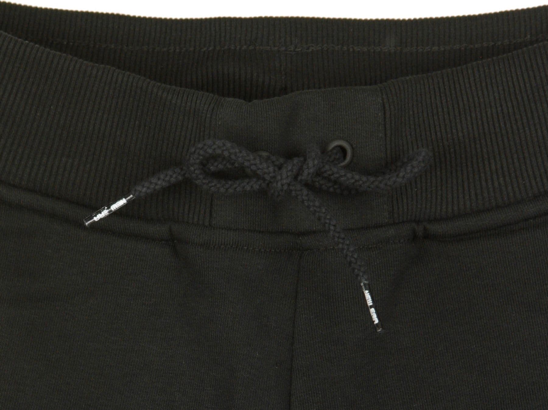 NEW ERA Pantalone Tuta Leggero Uomo Ne Essential Jogger Black/white da uomo in Pantaloni sportivi Drestige - Casamassima, commercioVirtuoso.it