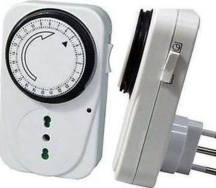 Coppia prese presa 230V 16A temporizzata giornaliera Timer spina programmabile in prodotto EuroStore07 - Alatri, commercioVirtuoso.it