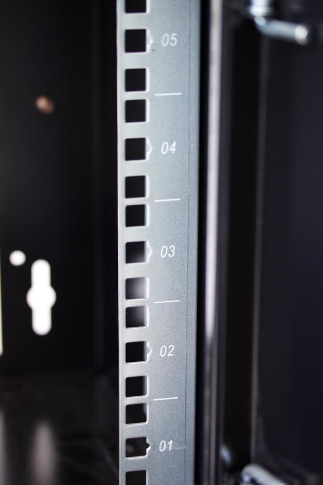 Armadio Rack 19'' a Muro 9U prof. 450 Grigio Assemblato in  Scontolo.net - Potenza, commercioVirtuoso.it