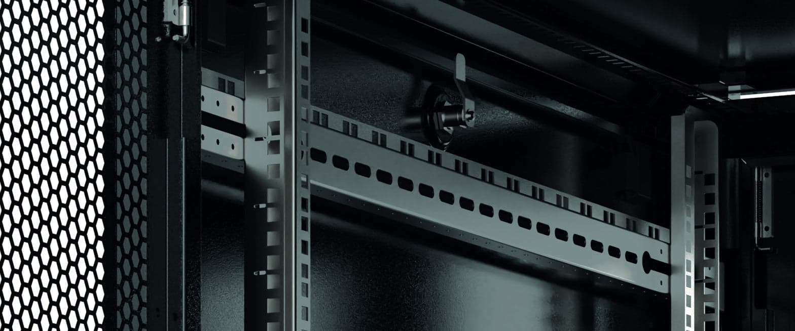 Armadio Server Rack 19'' 800x1000 32 Unit&agrave Nero serie Evolution in  Scontolo.net - Potenza, commercioVirtuoso.it
