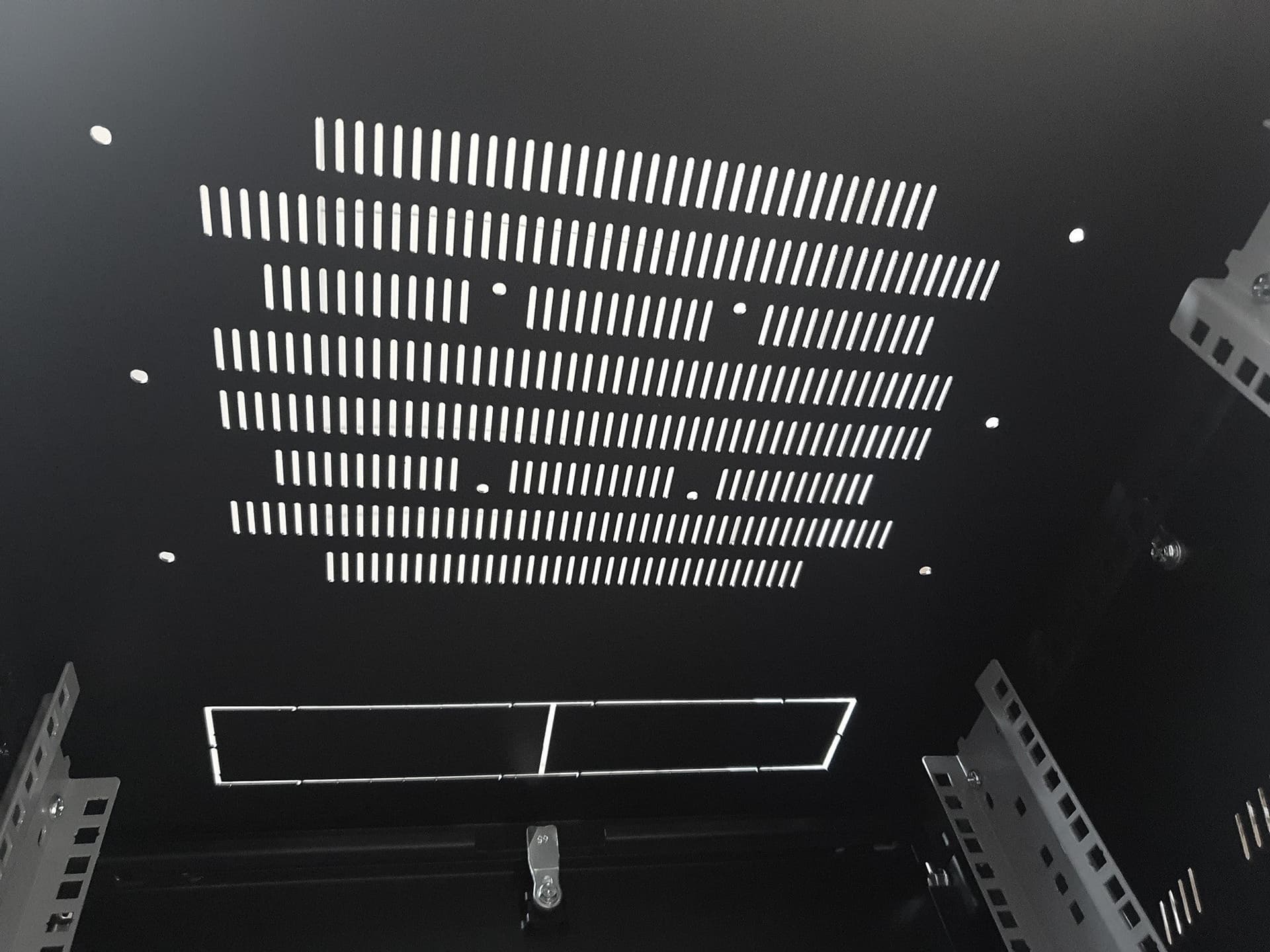 Armadio Server Rack NextGen 1000 19'' 600x1000 42U Nero Open Frame in  Scontolo.net - Potenza, commercioVirtuoso.it