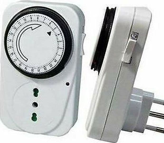 Coppia prese presa 230V 16A temporizzata giornaliera Timer spina programmabile in prodotto EuroStore07 - Alatri, commercioVirtuoso.it