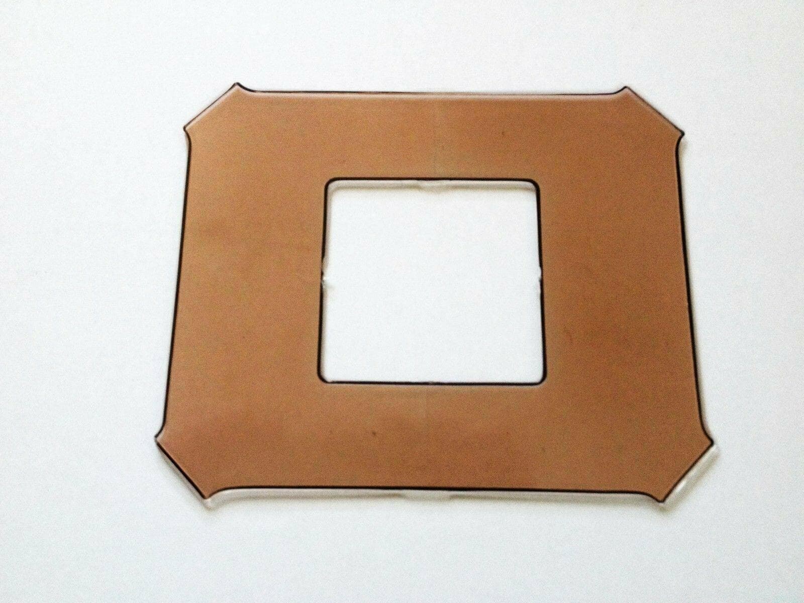 PLACCA SALVAMURO PER INTERRUTTORI / PRESE MARRONE in prodotto EuroStore07 - Alatri, commercioVirtuoso.it