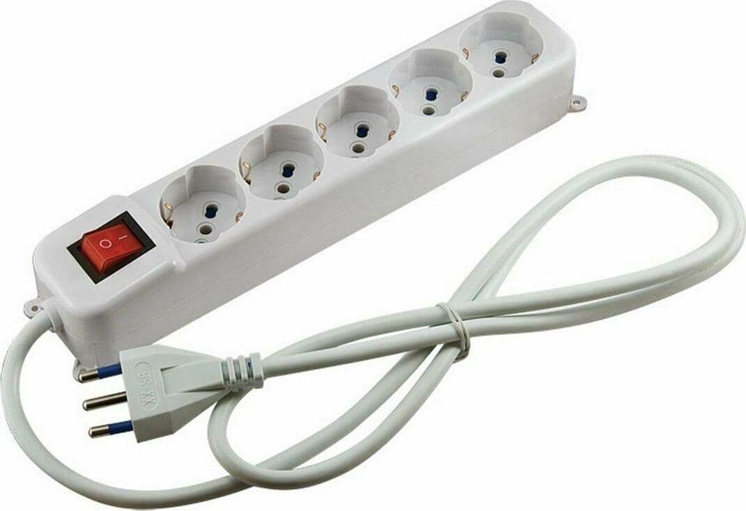 MULTIPRESA 5 POSTI CAVO 1,5 MT + INTERRUTTORE+ SCHIUKO / 10 / 16 FERR 108812 in prodotto EuroStore07 - Alatri, commercioVirtuoso.it