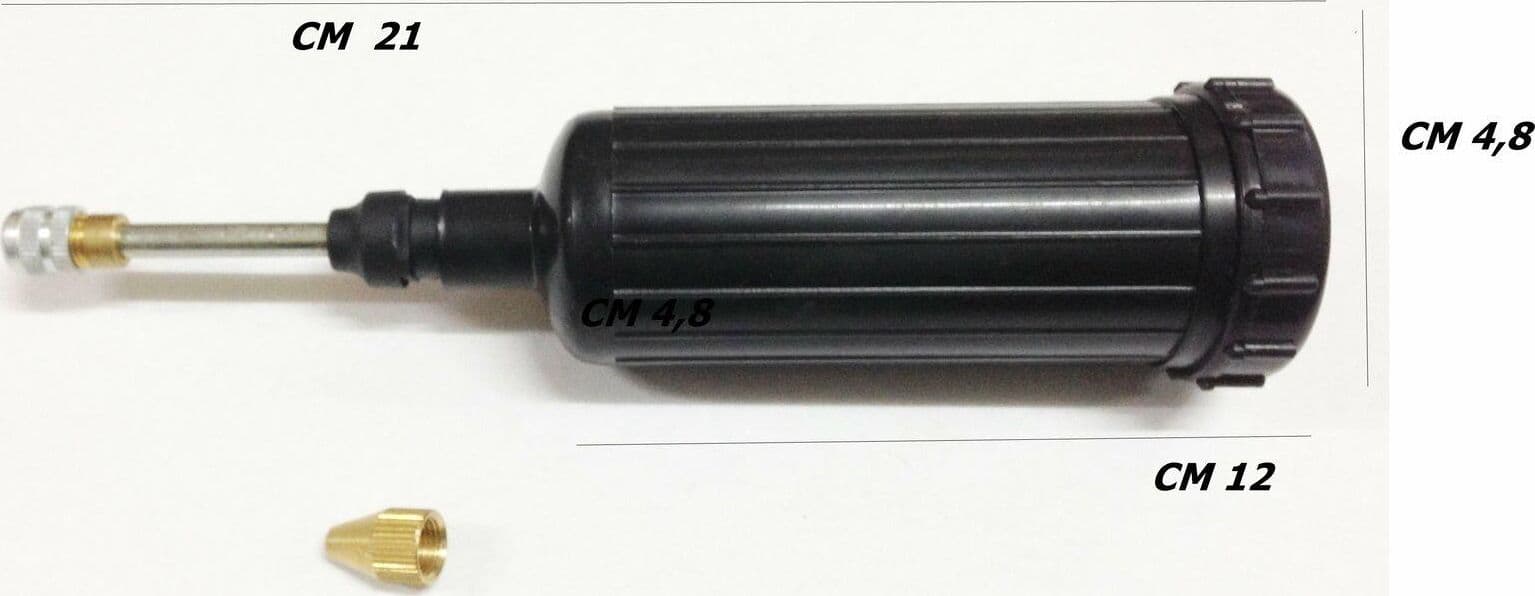 Siringa A Pressione Per Olio / Grasso Universale In Plastica X  Gr 100 Df 502424 in prodotto EuroStore07 - Alatri, commercioVirtuoso.it