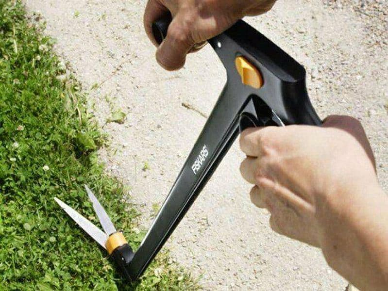 Fiskars per erba servo-system manico lungo art 113690 mm 1035 fer 283380 in prodotto EuroStore07 - Alatri, commercioVirtuoso.it