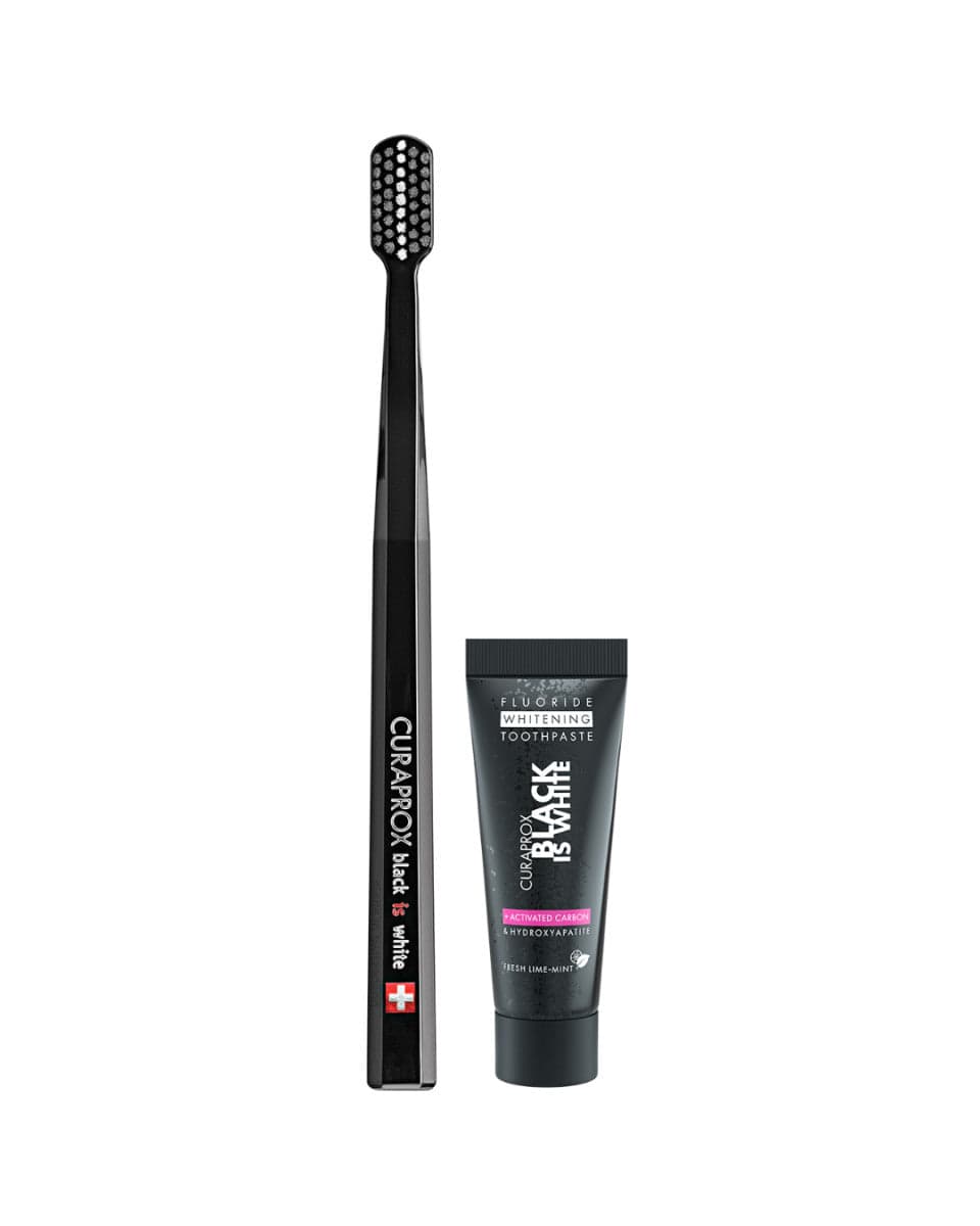 Curaprox dentif black is white in Dentifrici Clubfarma - Melilli, commercioVirtuoso.it