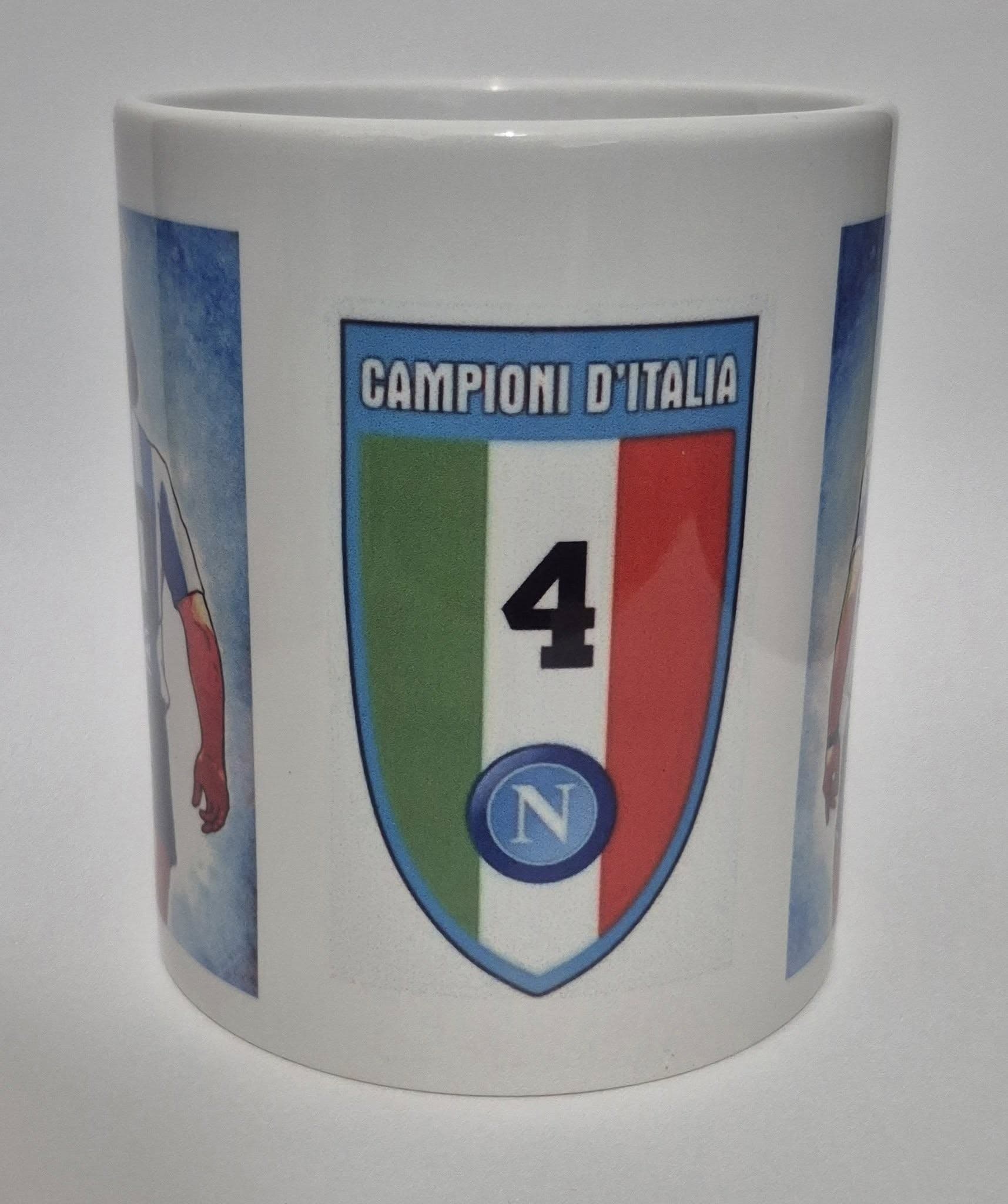 TAZZA NAPOLI 4 SCUDETTO PERSONALIZZATA LA MANO DE DIOS MARADONA FORZA NAPOLI CAMPIONI DI ITALIA in Tazze e tazzine da caffè Fatma - Giugliano in Campania, commercioVirtuoso.it