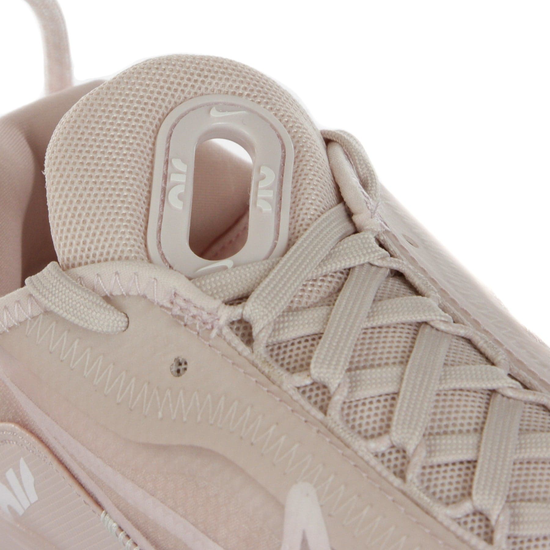 Nike Scarpa Bassa Donna W Air Max 2090 Barely Rose/white/metallic Silver da donna in Scarpe da corsa su strada Drestige - Casamassima, commercioVirtuoso.it