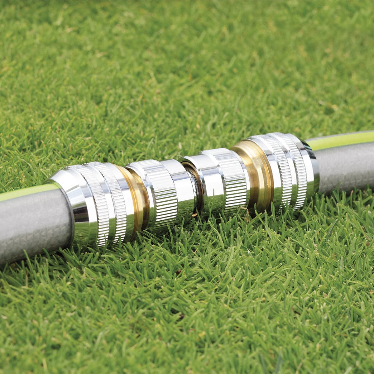 CLABER 9644 CONGIUNZIONE PER DUE RACCORDI AUTOMATICI METAL-JET IRRIGAZIONE in prodotto EuroStore07 - Alatri, commercioVirtuoso.it